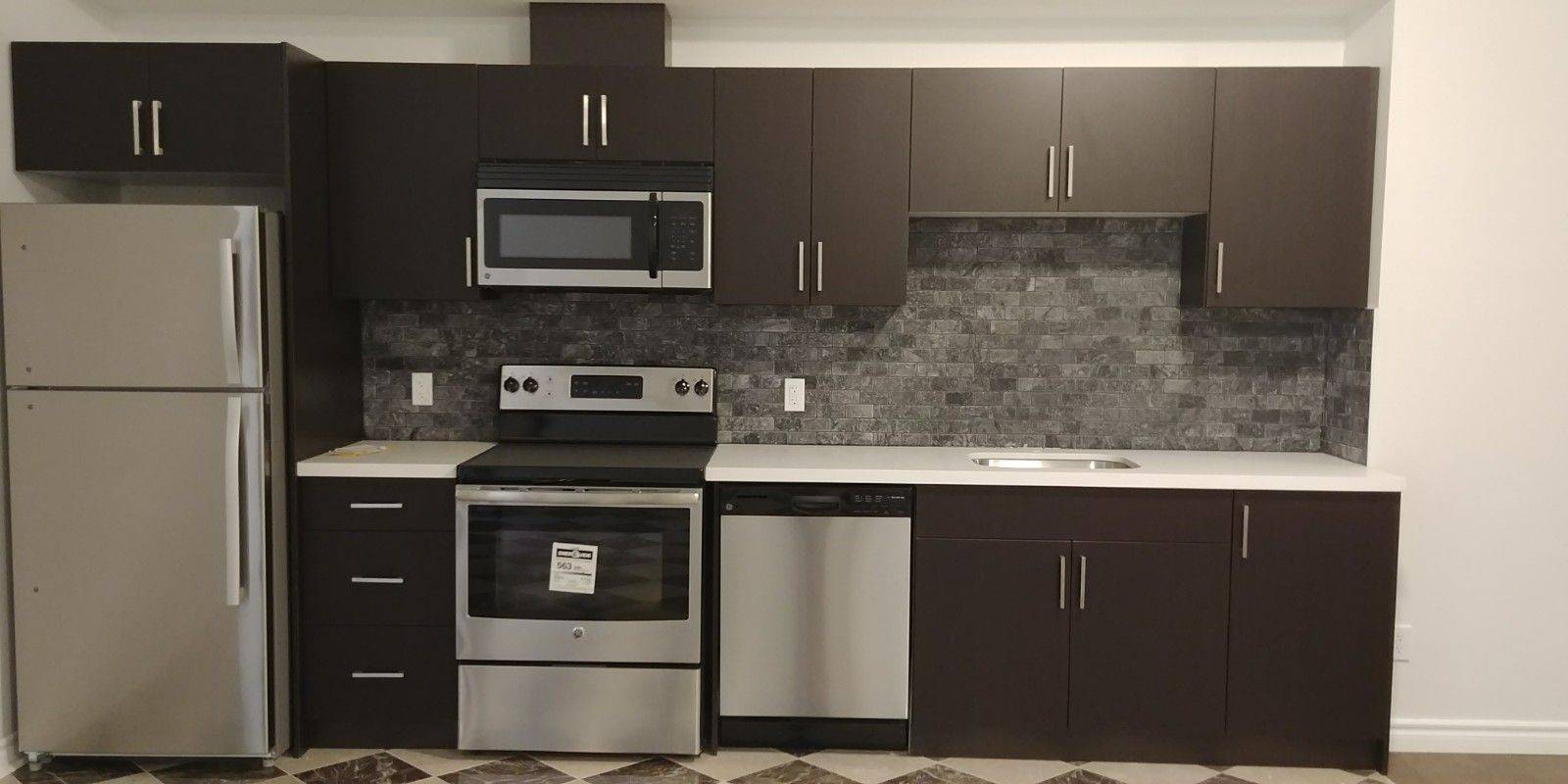 Toronto C01, ON M6J 3N4,89 Bellwoods AVE #3