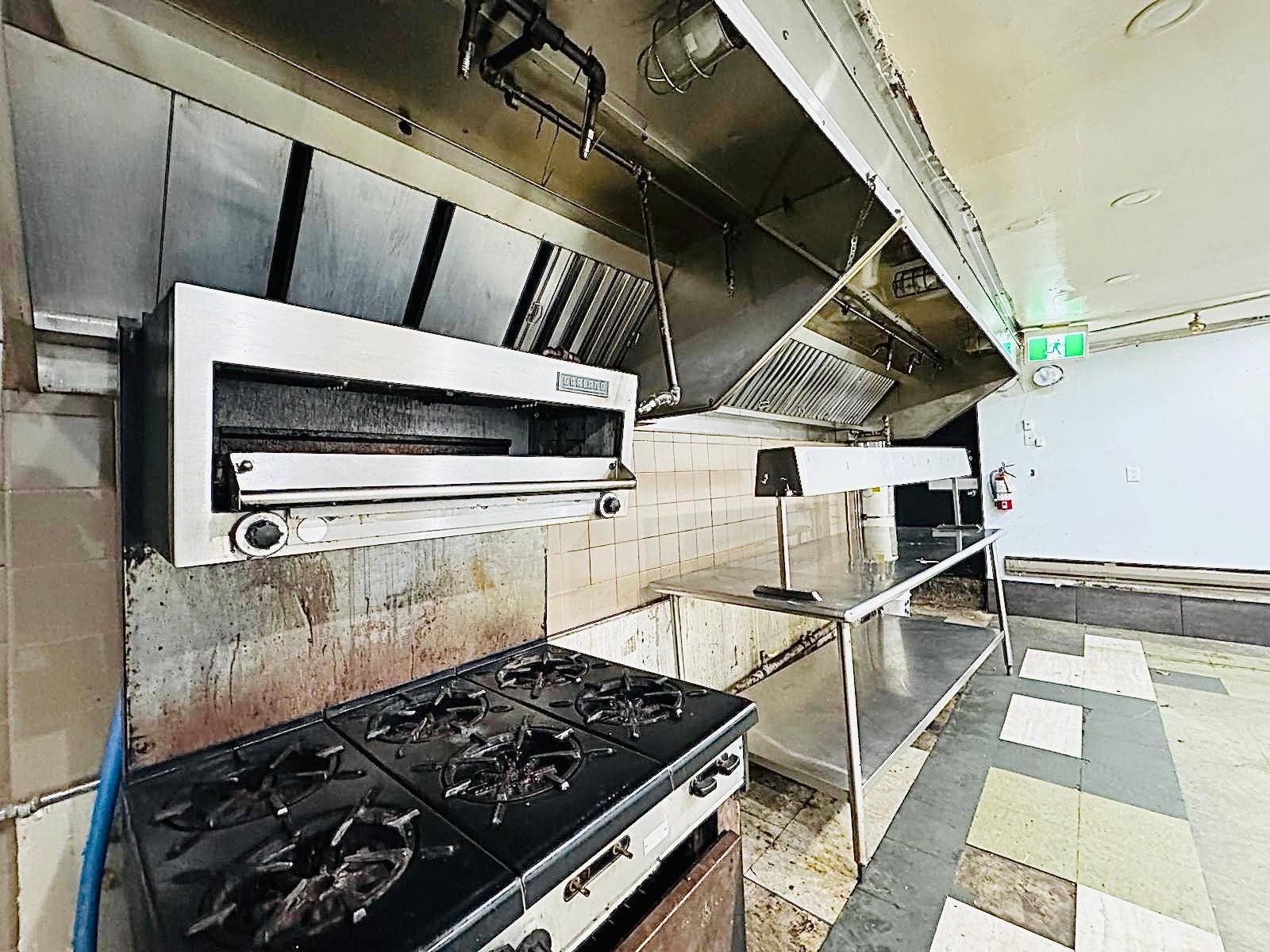 Toronto C03, ON M4R 1B2,286 Eglinton AVE W #Main Level