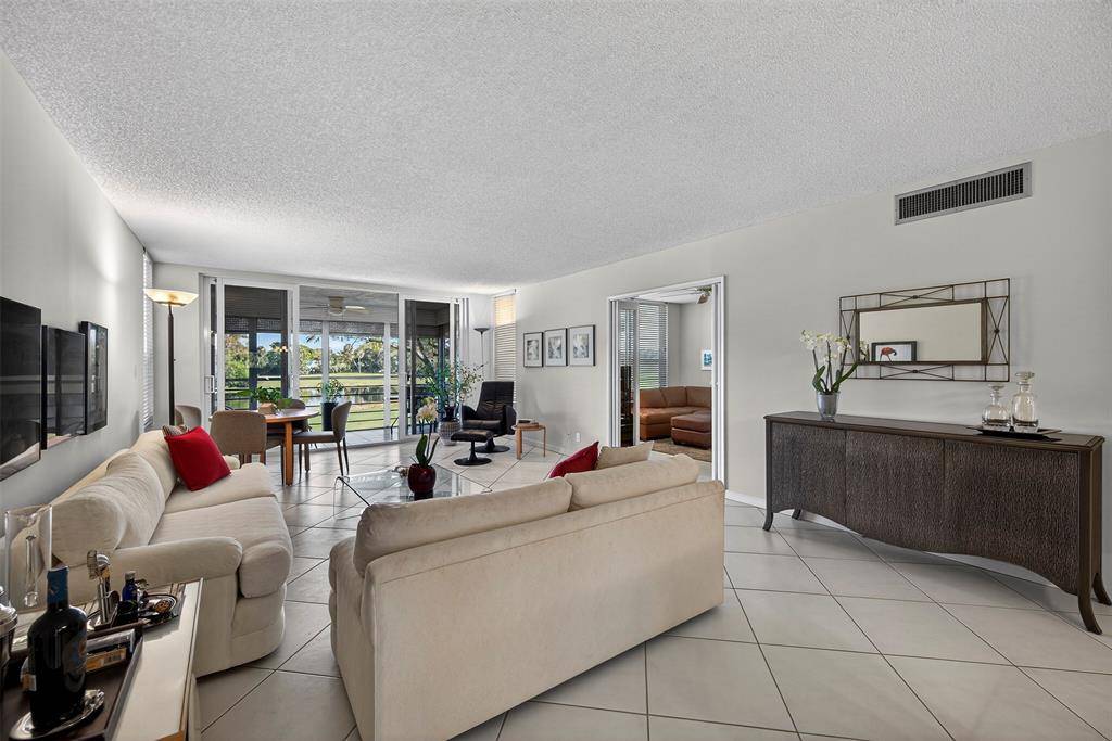 Pompano Beach, FL 33069,808 Cypress Blvd #203