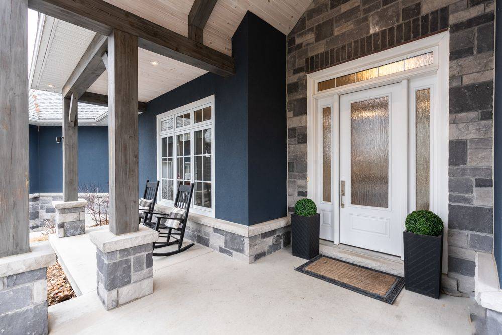 Springwater, ON L9X 0J2,77 MENNILL DR