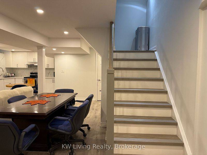 Mississauga, ON L5M 3E6,2094 Teeside CT