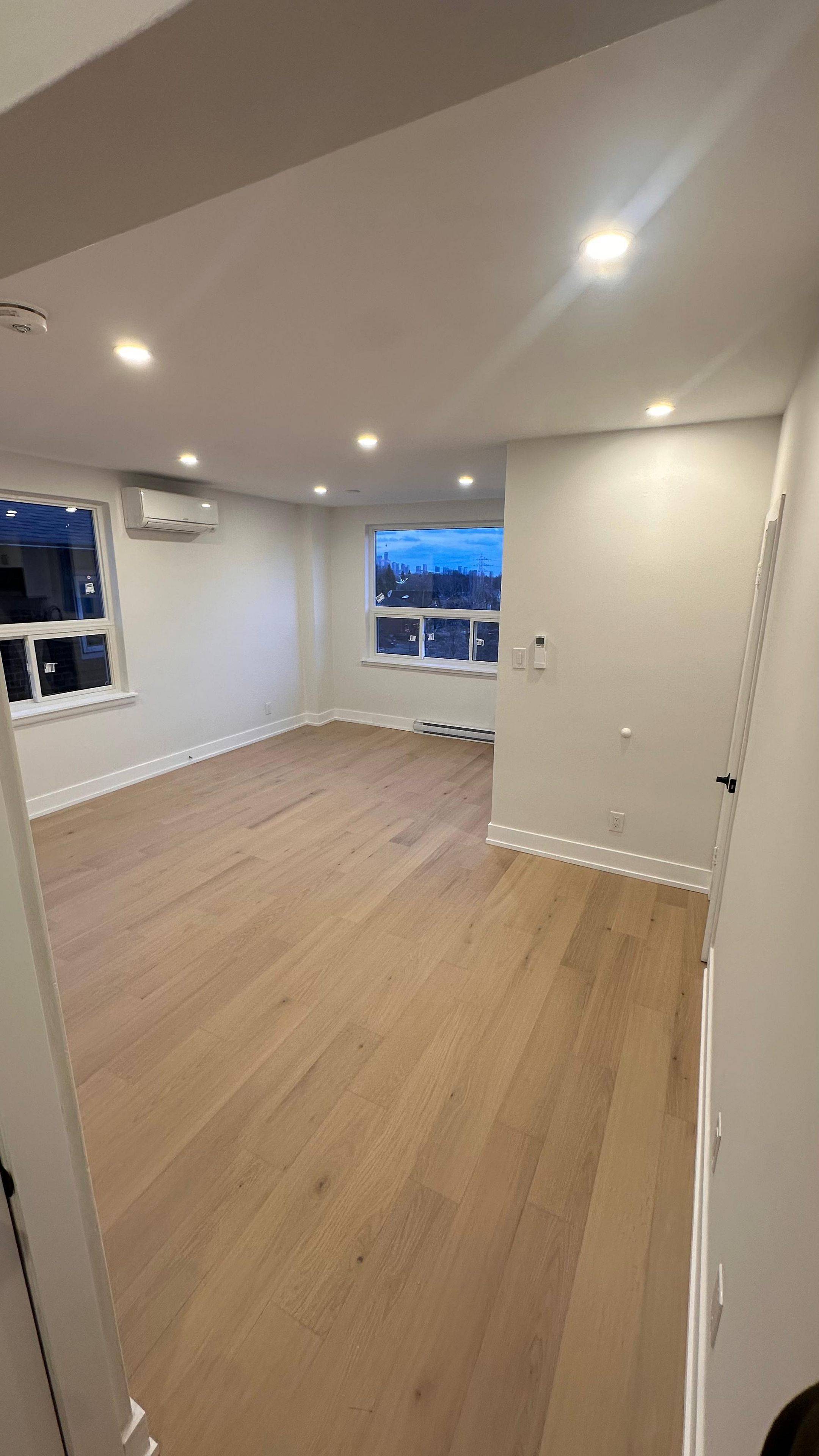 Toronto W02, ON M6H 2H5,1357 Davenport RD #202