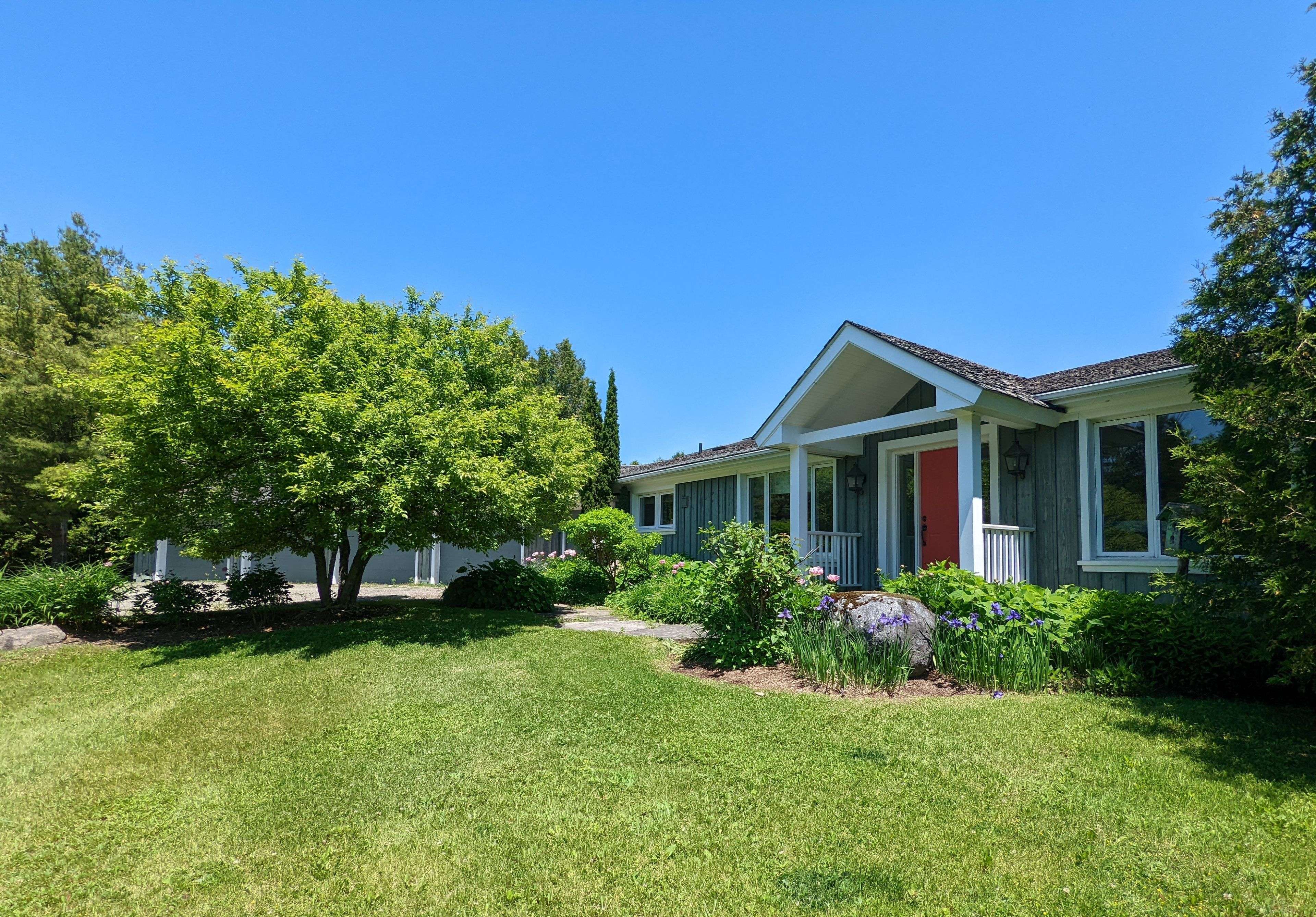 Caledon, ON L7C 1V9,16249 Shaws Creek RD