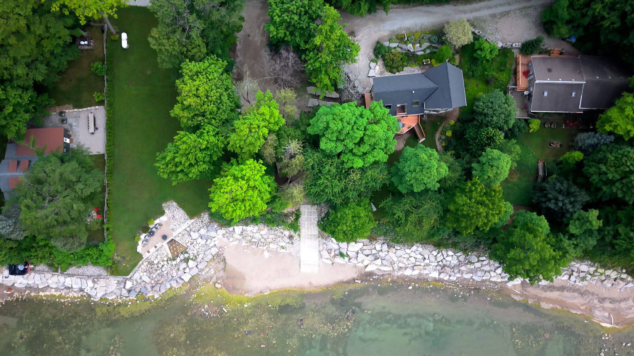 Lambton Shores, ON N0N 1J7,5284 Cliff RD