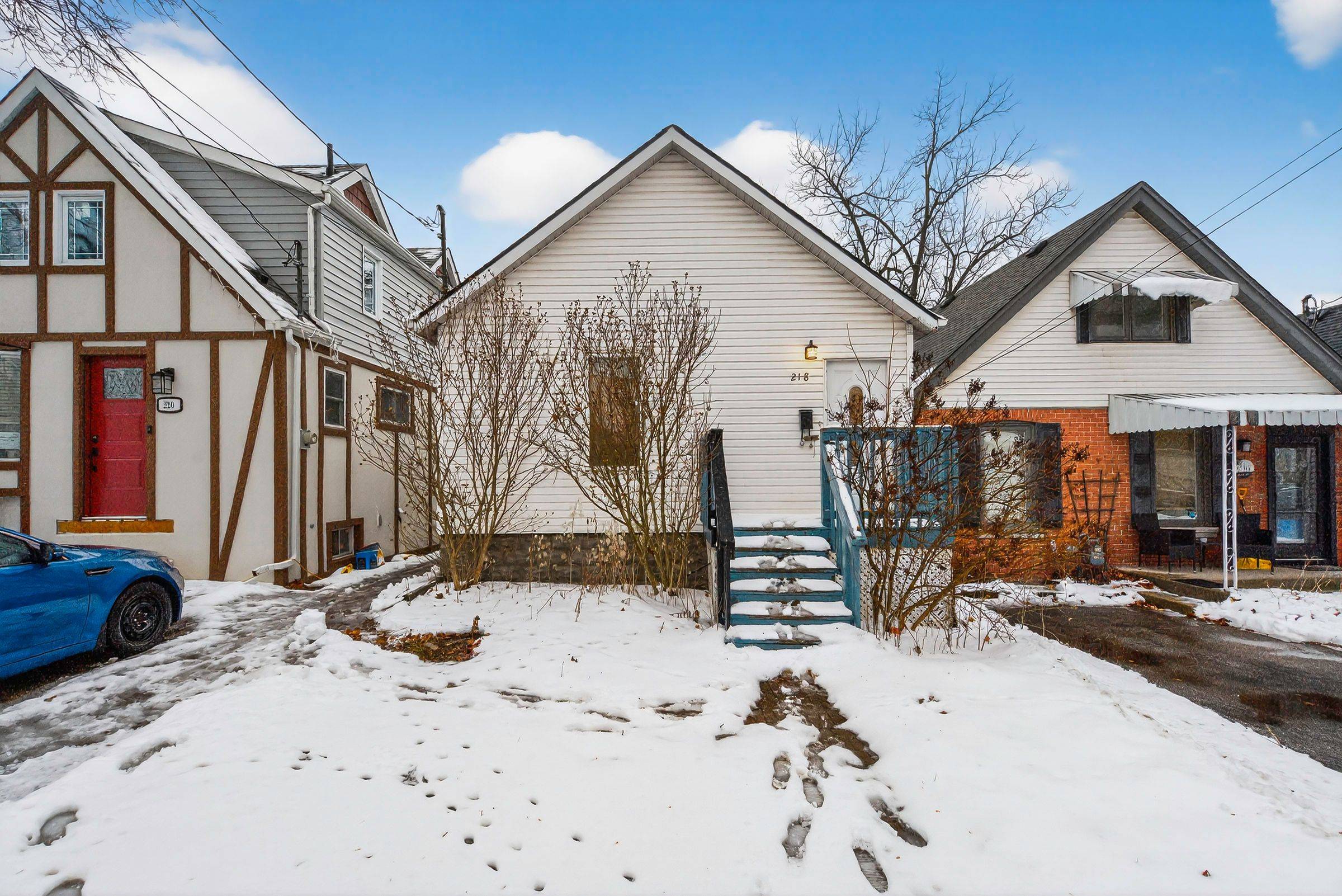 Hamilton, ON L9A 3L8,218 East 8th ST