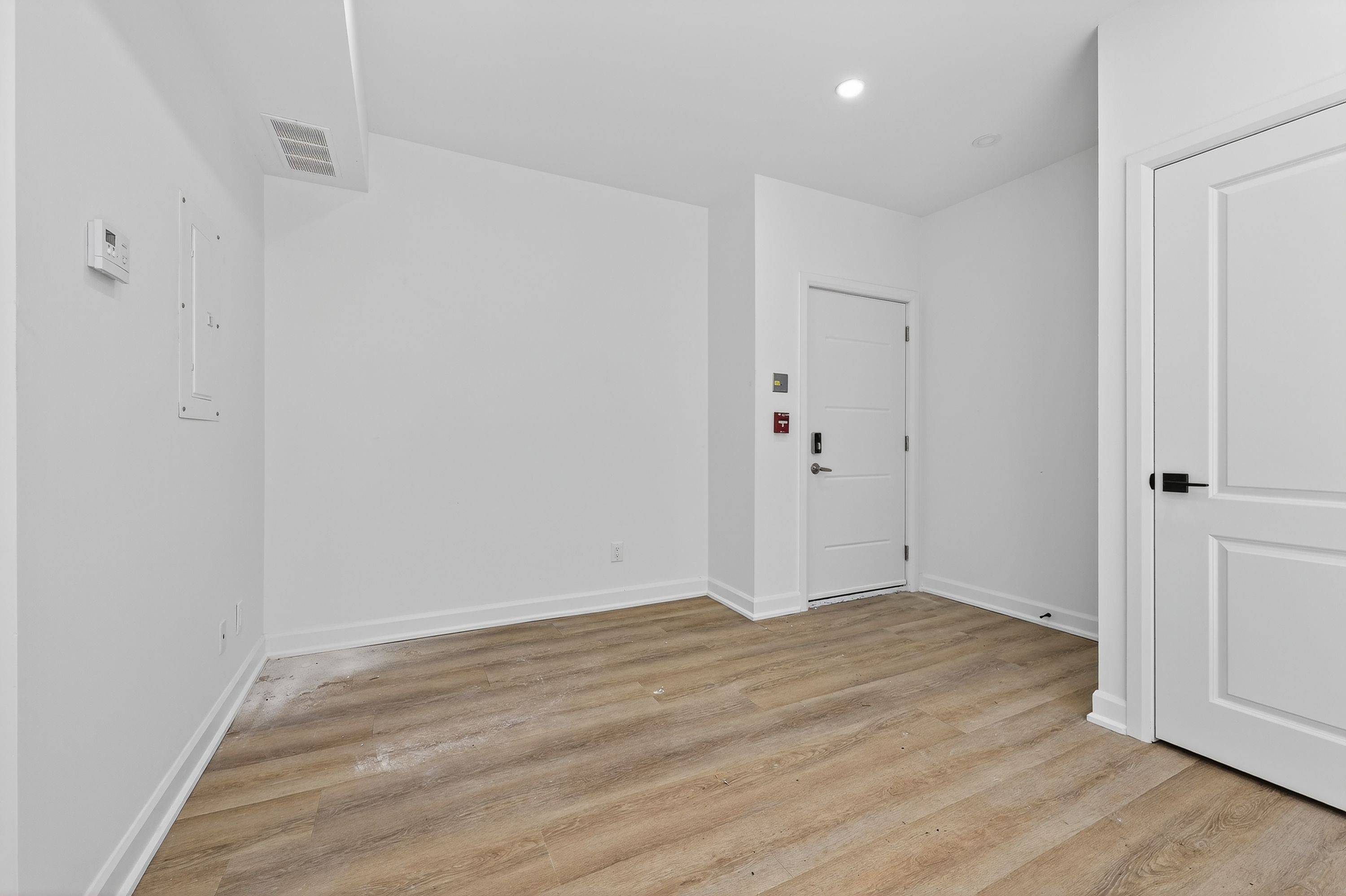 Glebe - Ottawa East And Area, ON K1S 0A8,123 Harvey ST E #0A, 0B