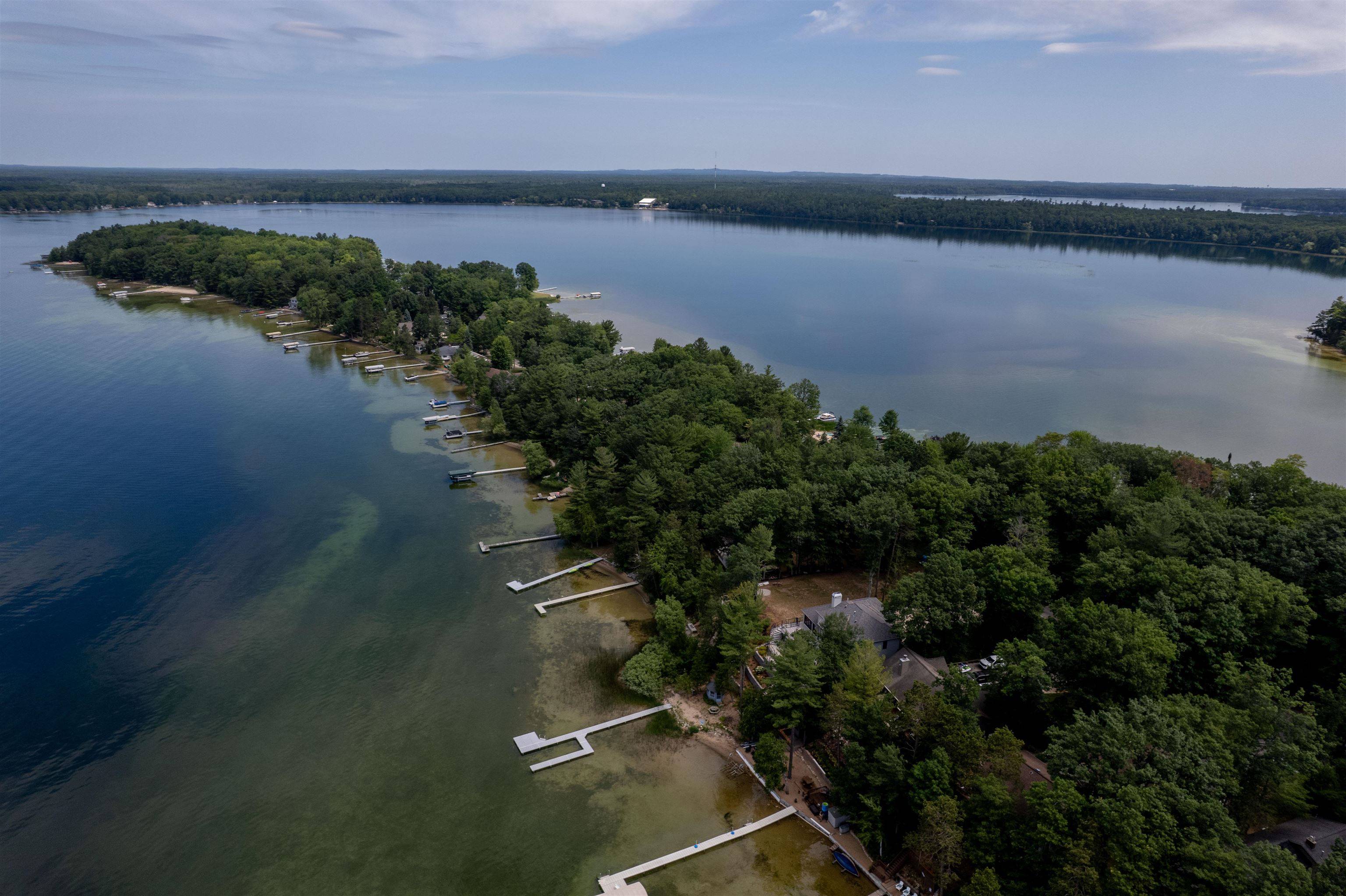 Interlochen, MI 49643,5568 Lakeview DR