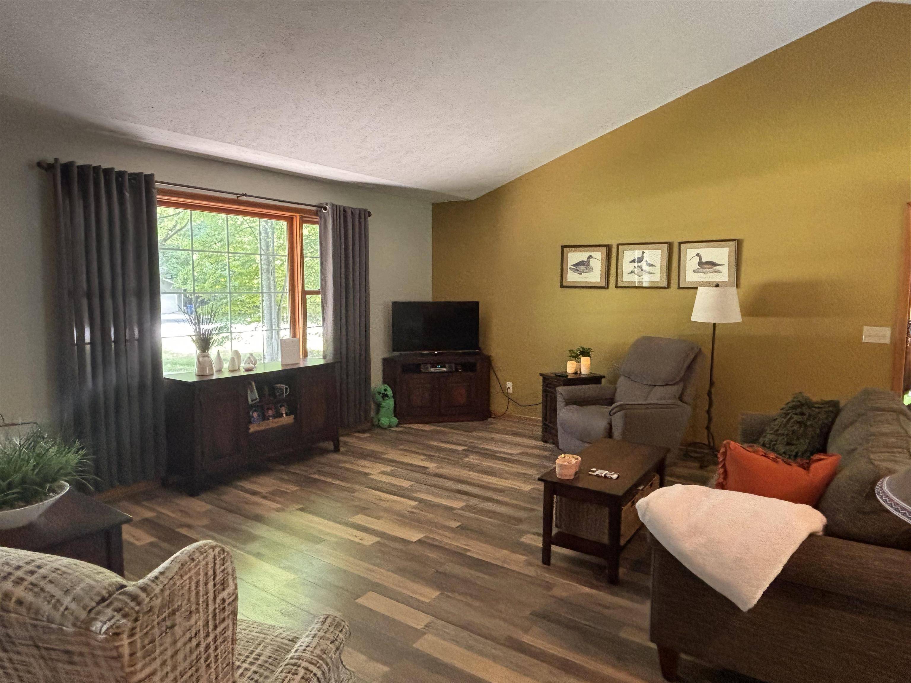 Lake Ann, MI 49650,8450 Bent Pine DR