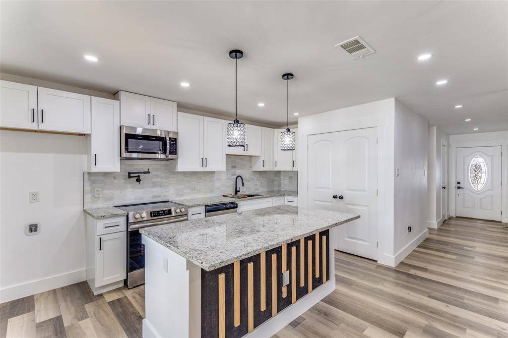 Watauga, TX 76148,6617 Starnes Road