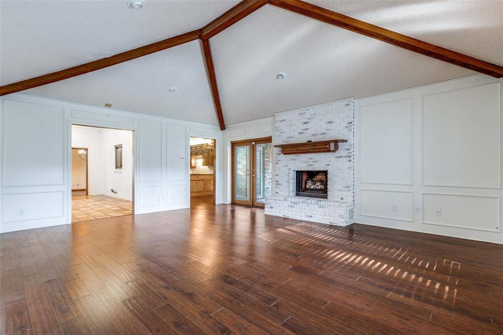 Dallas, TX 75248,16842 Village Lane