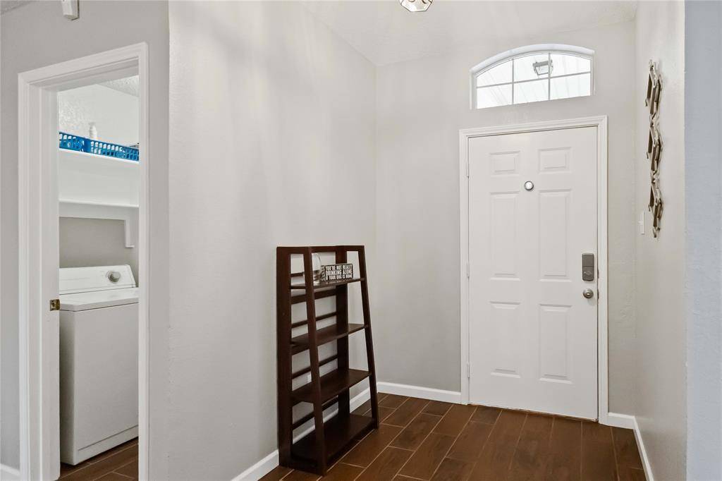 Fort Worth, TX 76120,425 Kelley Court