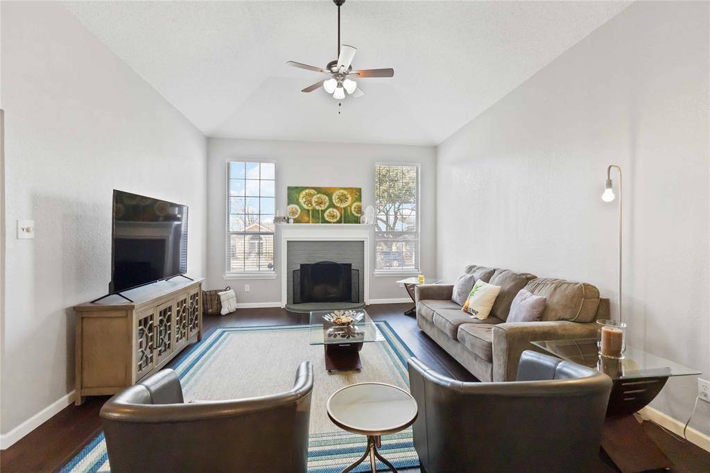 Fort Worth, TX 76120,425 Kelley Court