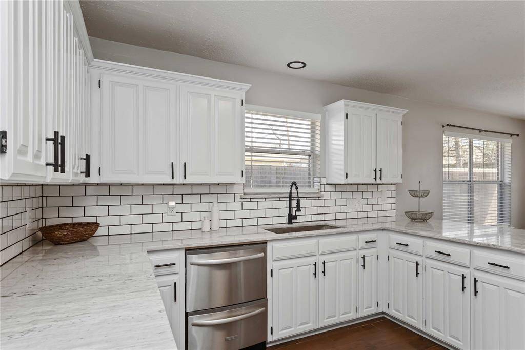 Fort Worth, TX 76120,425 Kelley Court