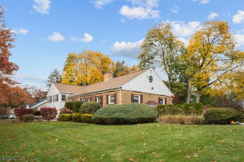 Glen Ridge Boro Twp., NJ 07028,74 Ridgewood Ave