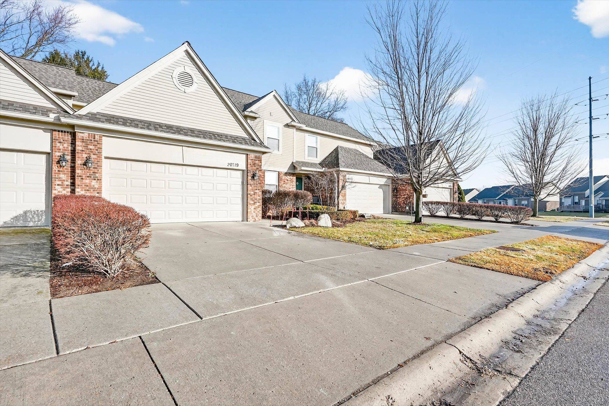 Macomb Twp, MI 48044,20719 Ashford DR