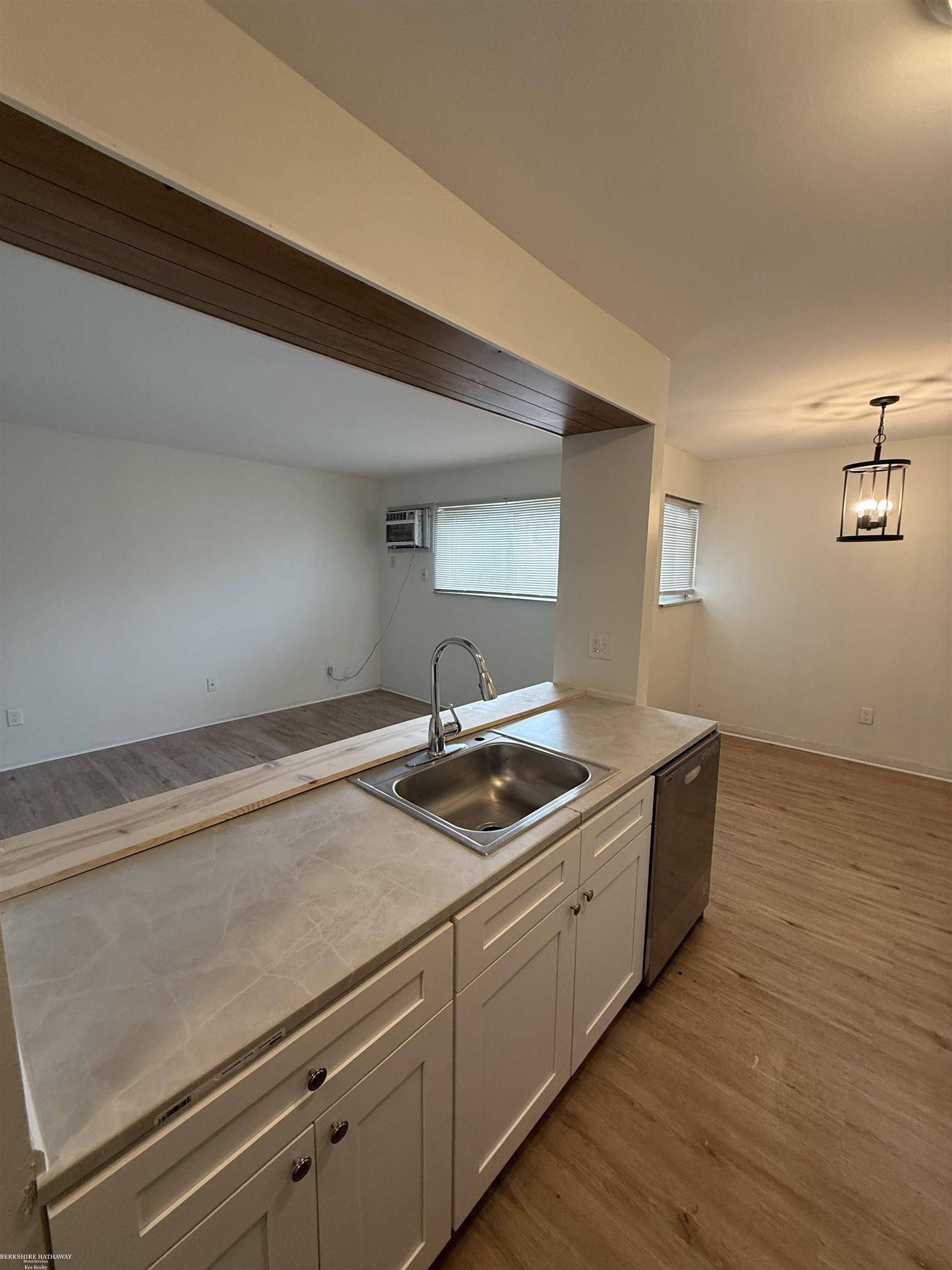 Clinton Township, MI 48035,21761 Hillside DR