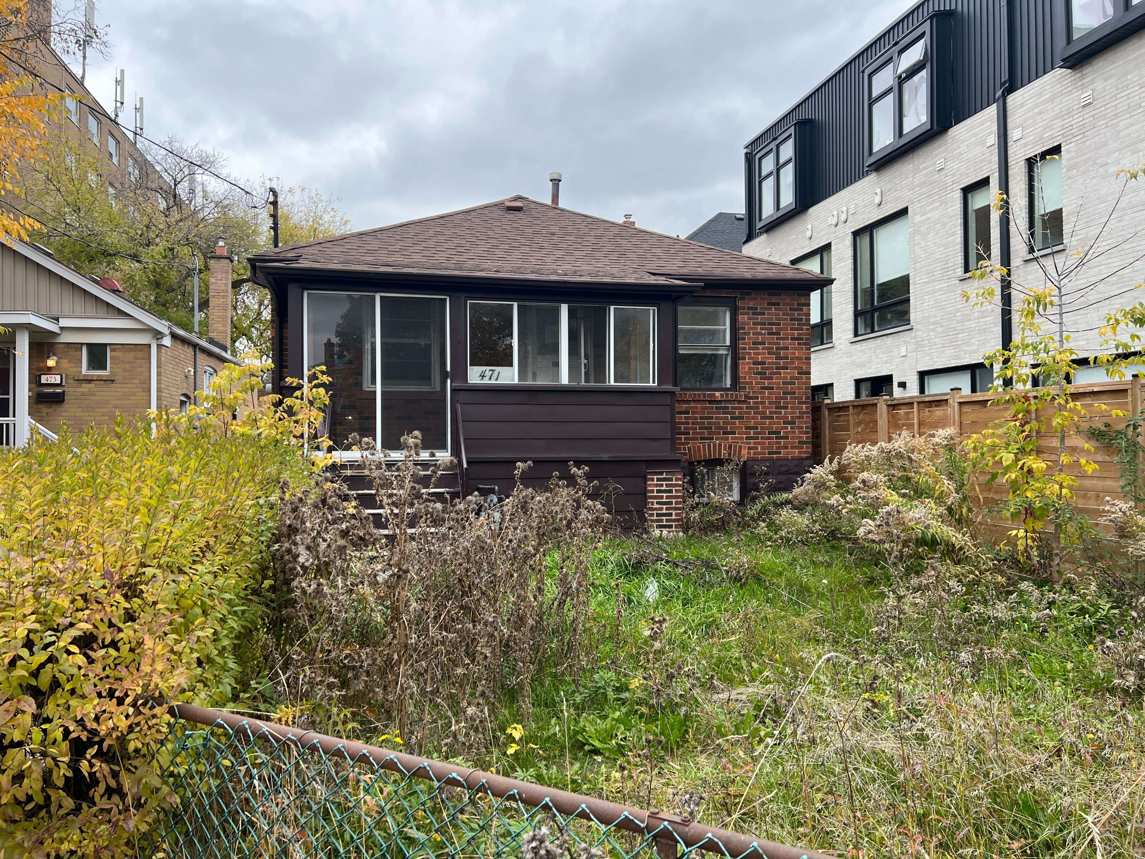 Toronto C03, ON M6C 2P5,471 Vaughan RD