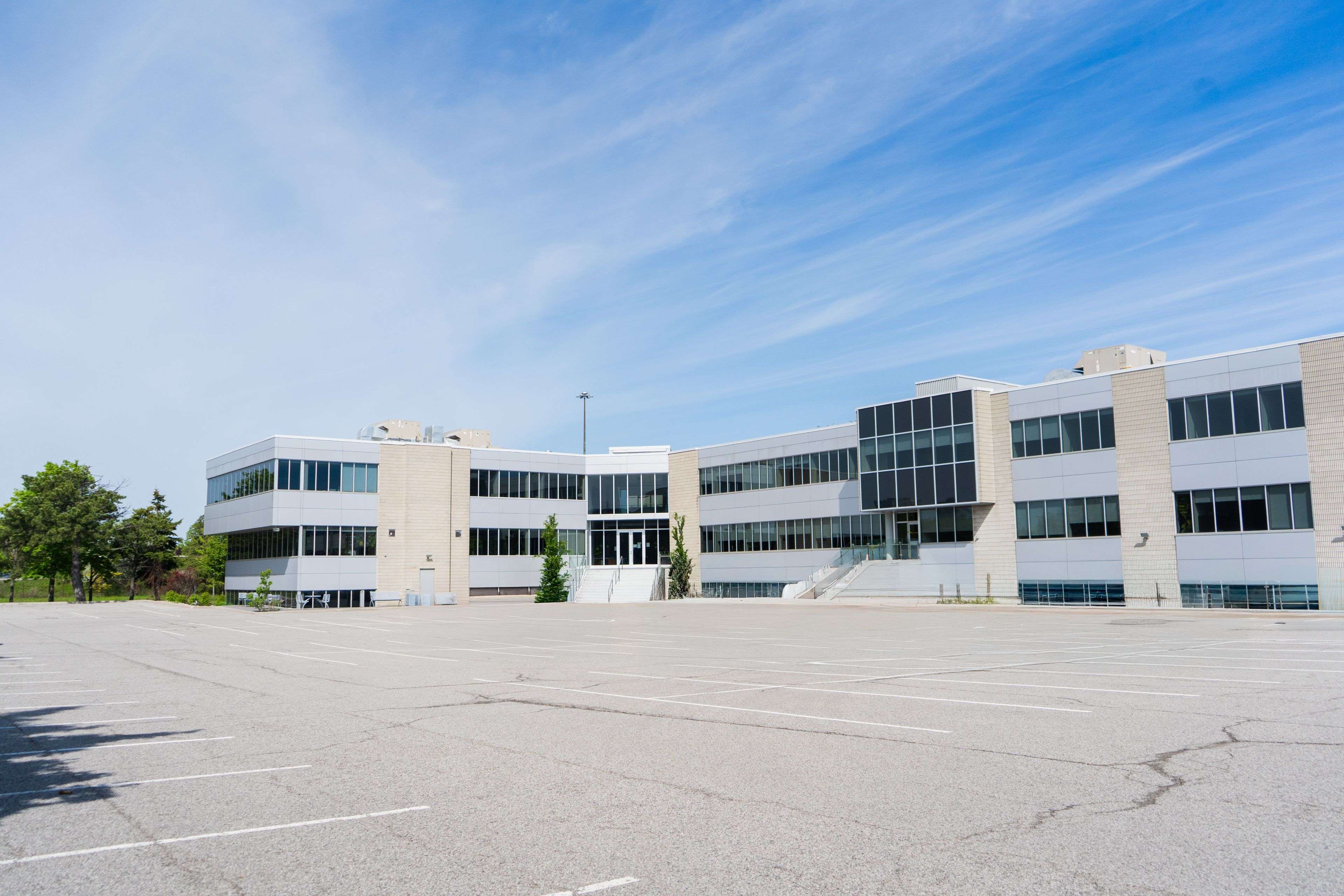 Toronto C15, ON M2H 2W1,1 Sparks AVE #33