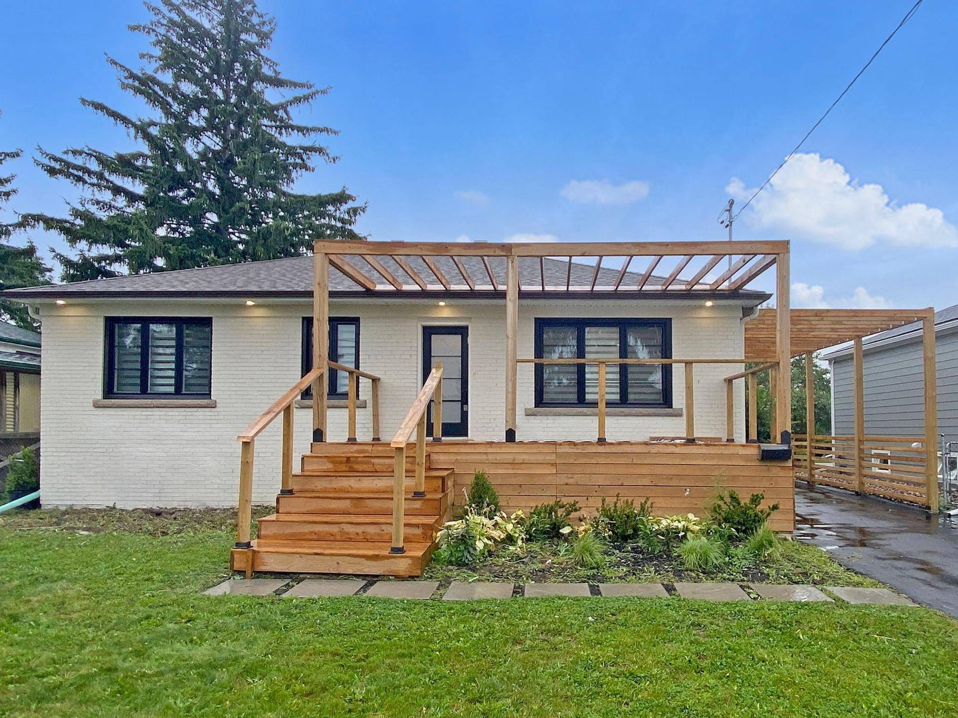 Toronto C06, ON M3H 4E9,270 Brighton AVE