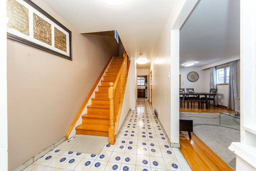 Toronto E09, ON M1H 2L3,4 Albacore CRES