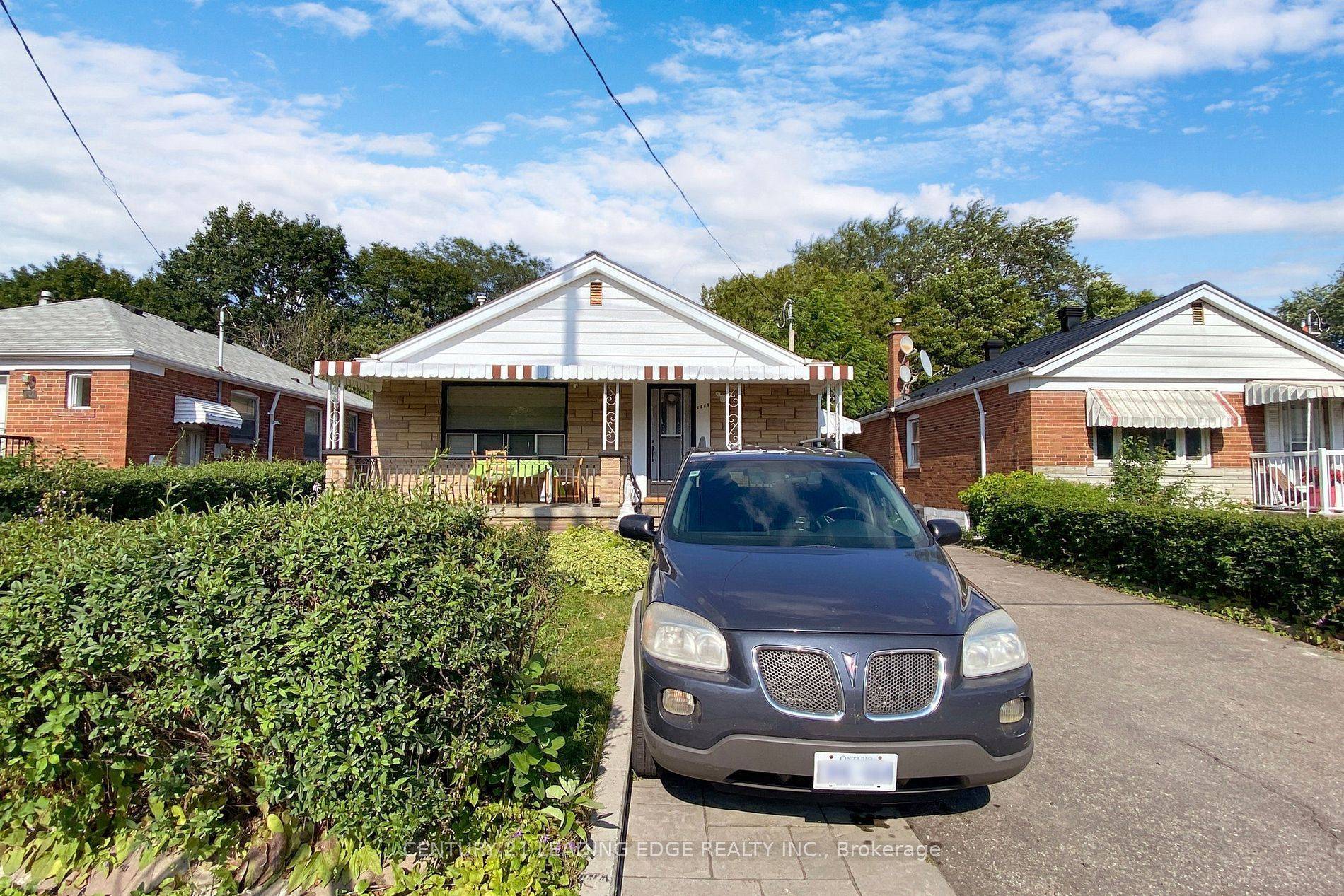 Toronto E04, ON M1R 2R3,1215 Warden AVE #Bsmt