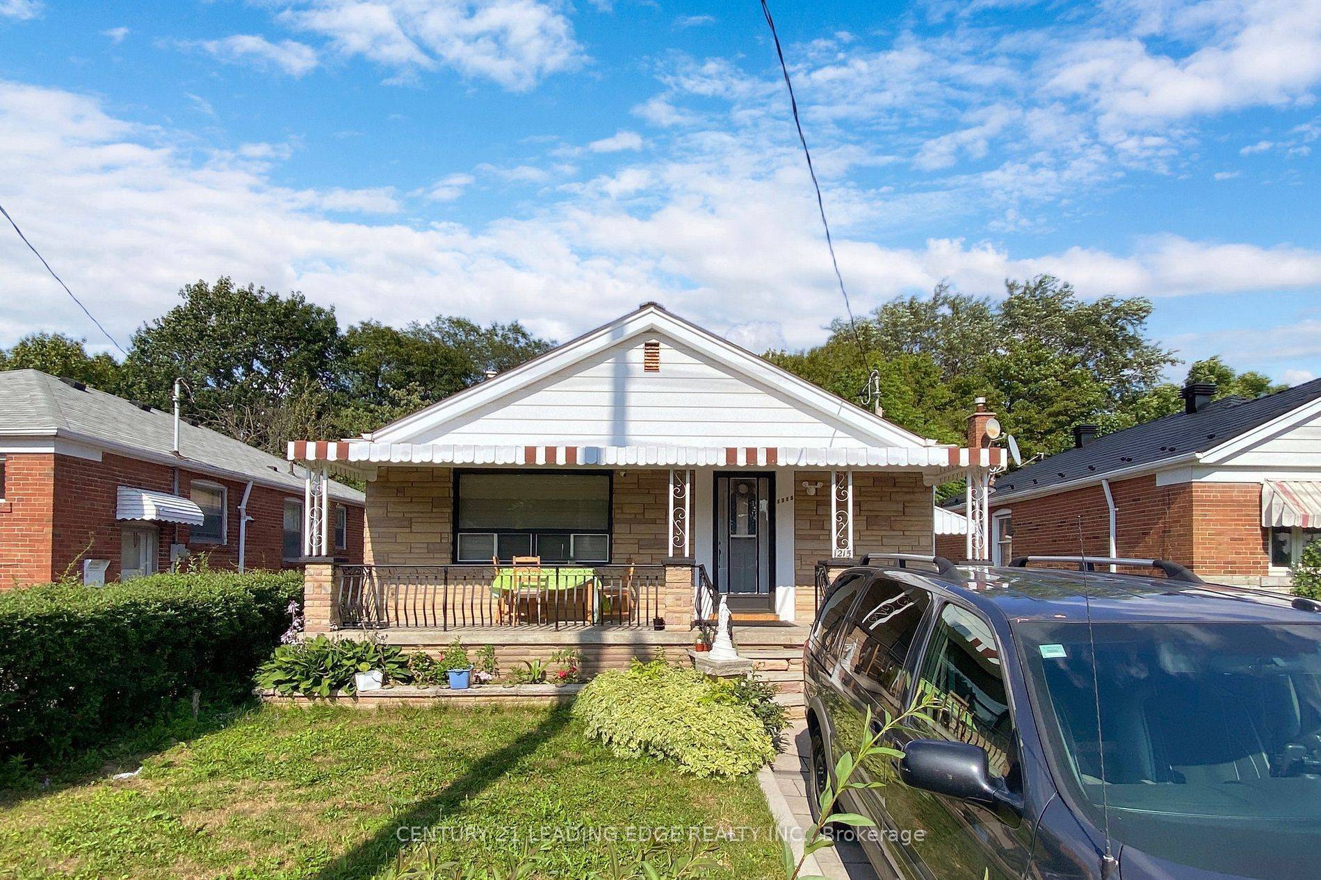 Toronto E04, ON M1R 2R3,1215 Warden AVE #Bsmt