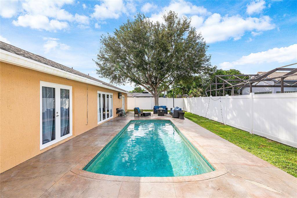 Boca Raton, FL 33434,9661 Carousel Cir S