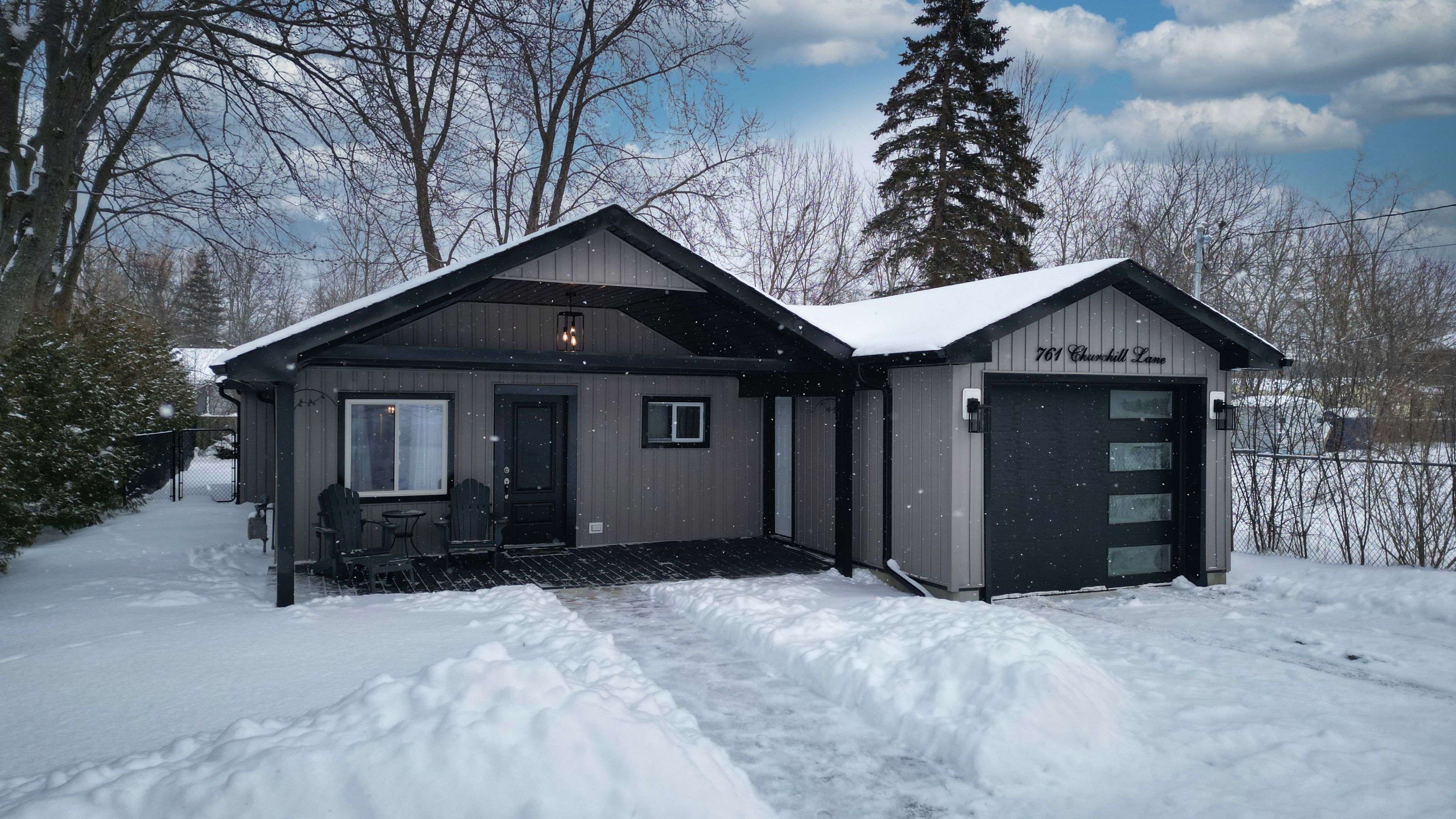 Georgina, ON L0E 1S0,761 CHURCHILL LN