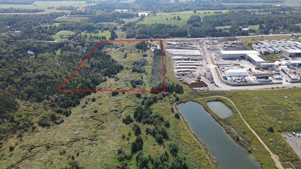 East Gwillimbury, ON L3Y 4W1,2768 Davis DR