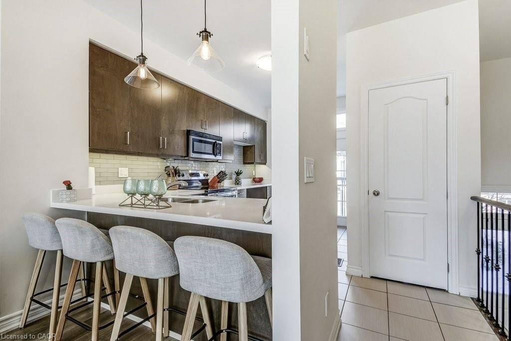 Burlington, ON L7R 0C8,2362 Treversh Common