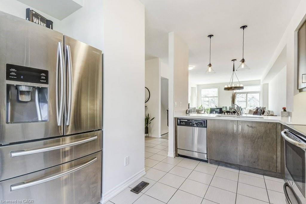 Burlington, ON L7R 0C8,2362 Treversh Common