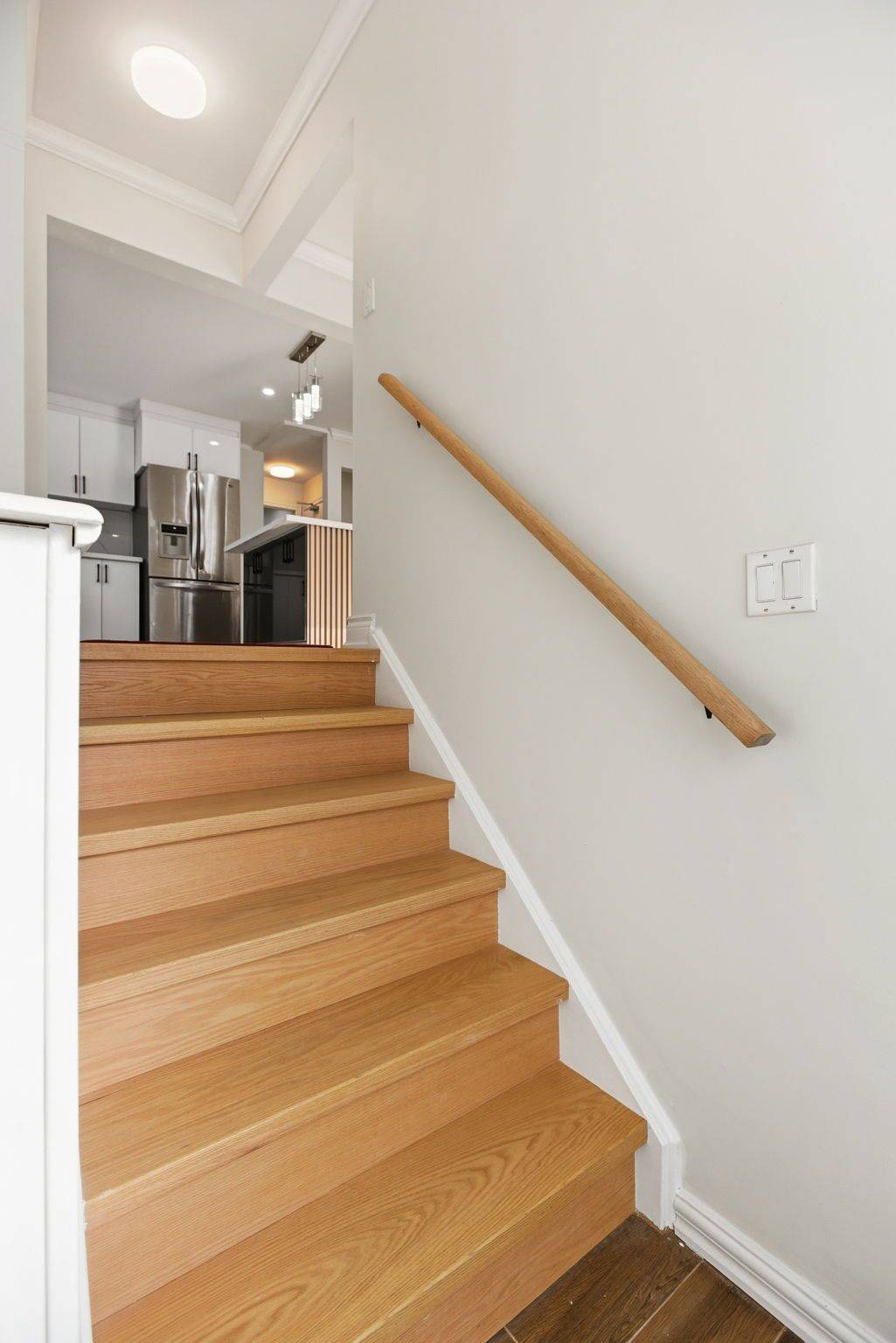 Mississauga, ON L5C 1Z7,3684 Ellengale DR