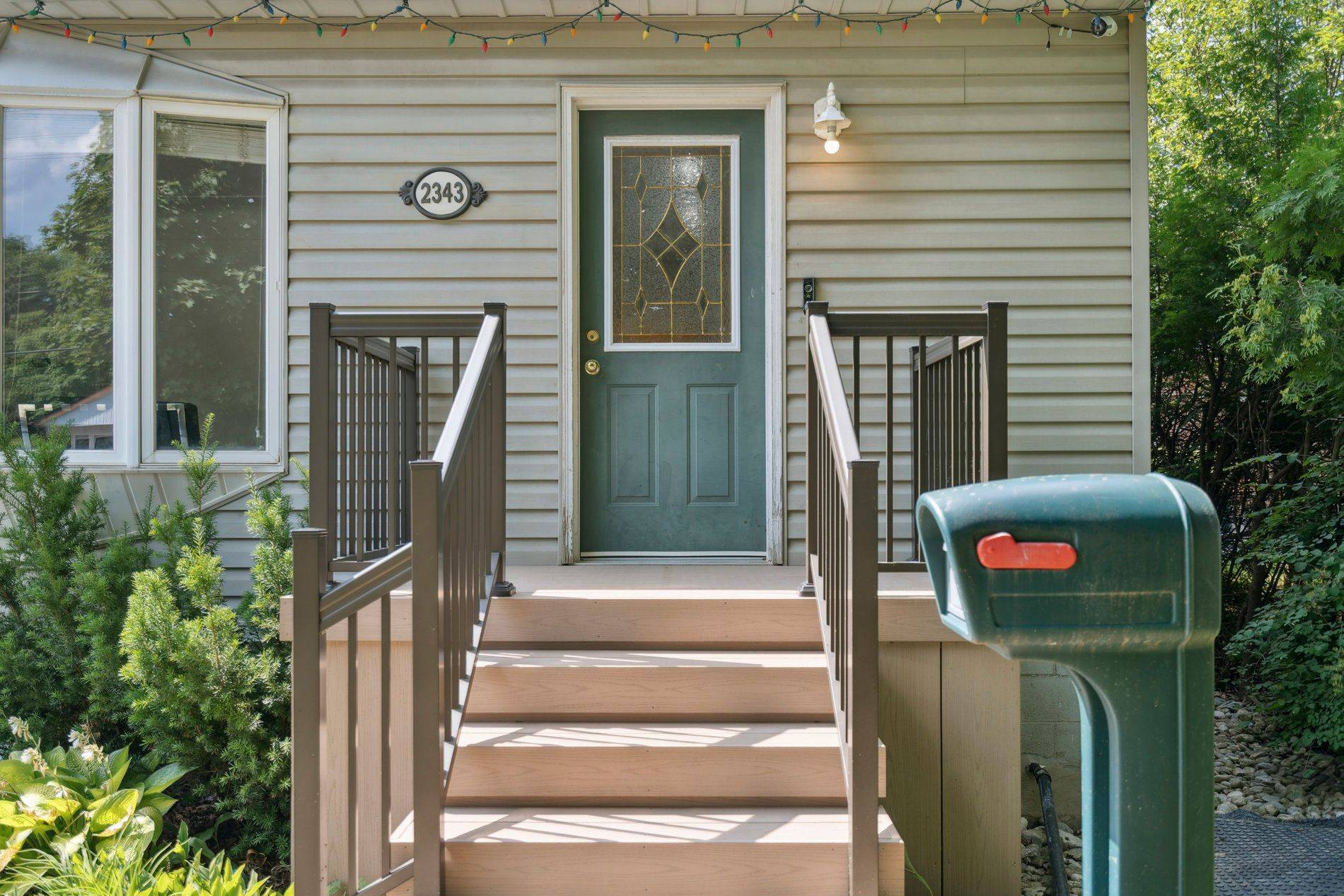 Burlington, ON L7P 1C1,2343 Mountainside DR