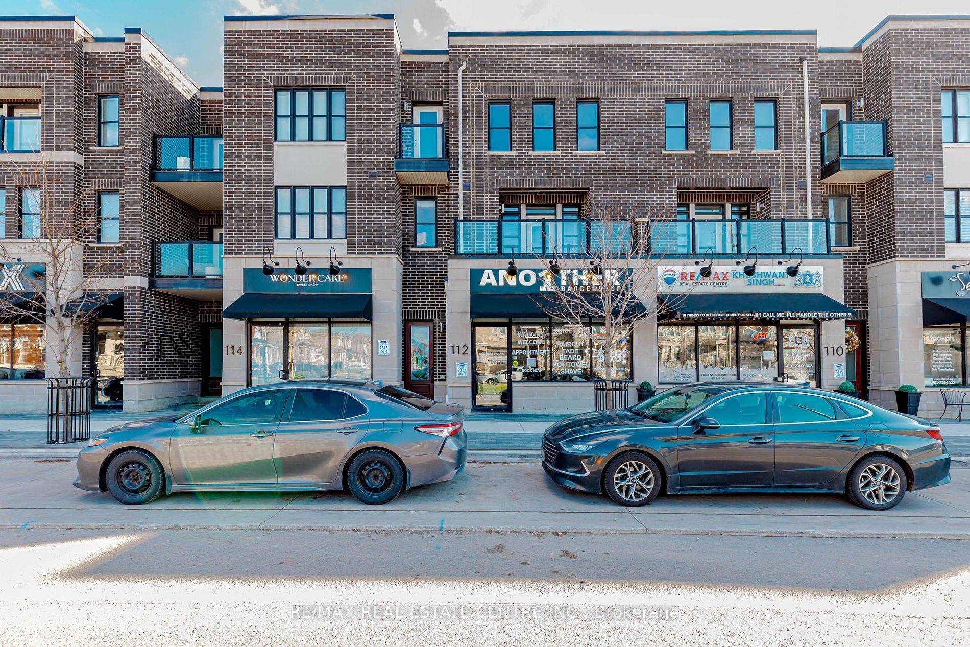 Oakville, ON L6H 0X8,112 Burnhamthorpe RD E