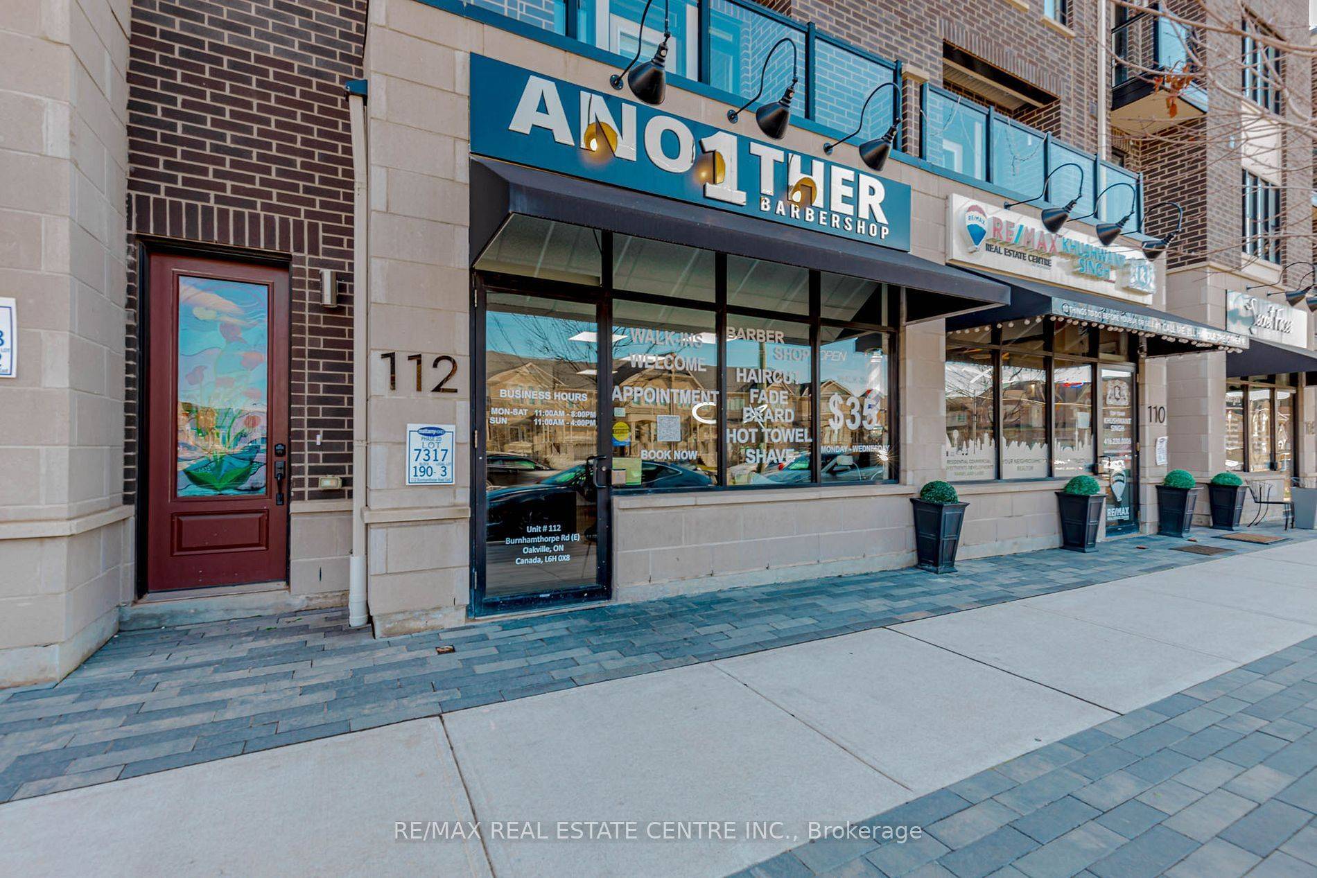 Oakville, ON L6H 0X8,112 Burnhamthorpe RD E