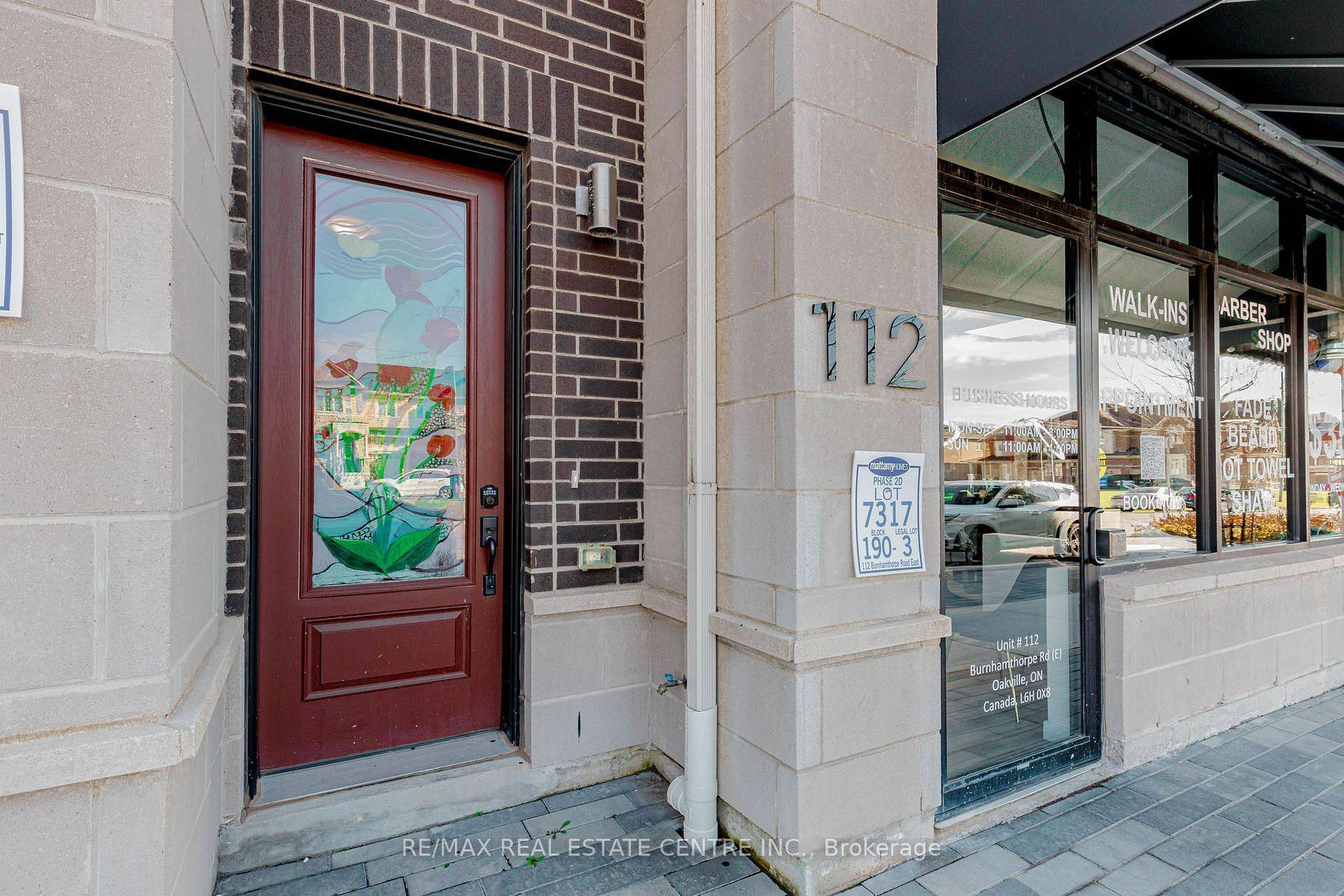 Oakville, ON L6H 0X8,112 Burnhamthorpe RD E