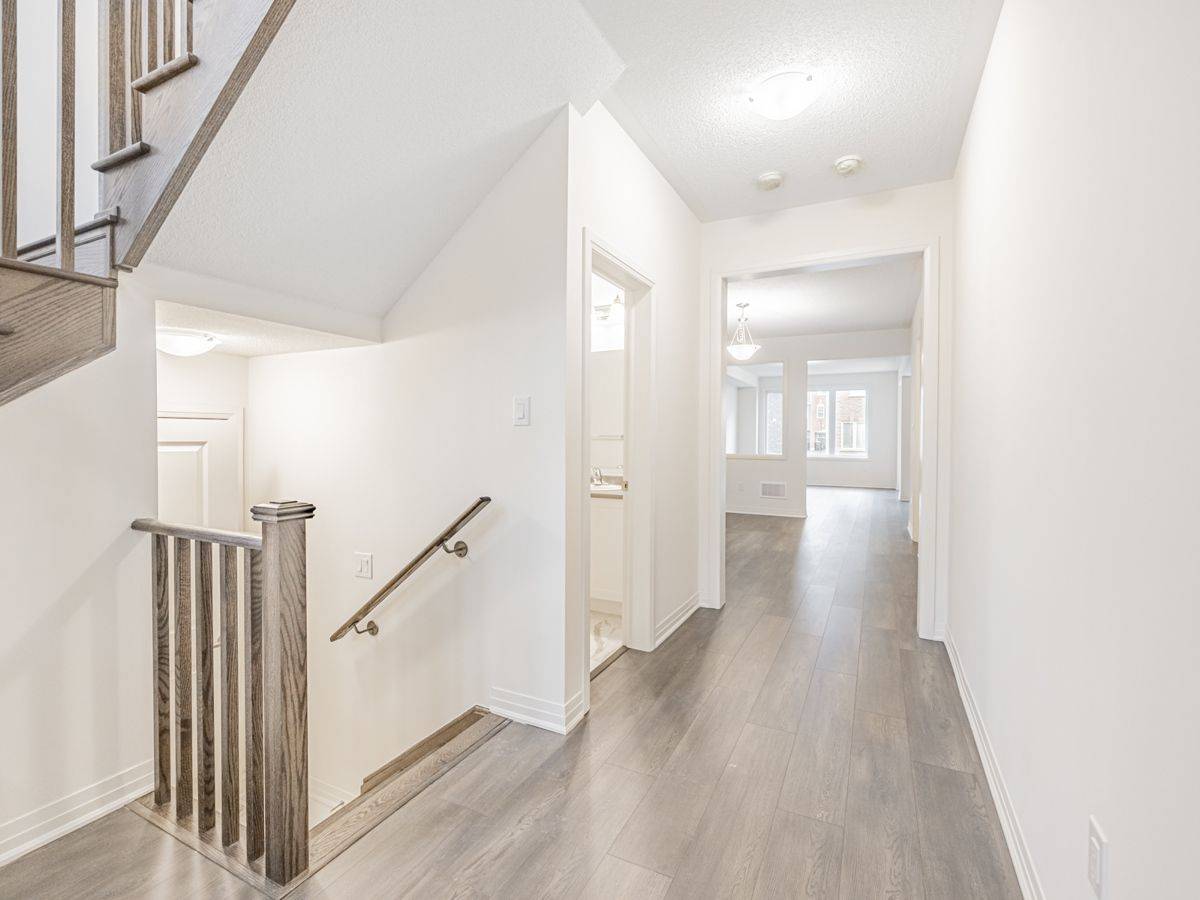 Brampton, ON L7A 4W5,18 Guildhouse DR