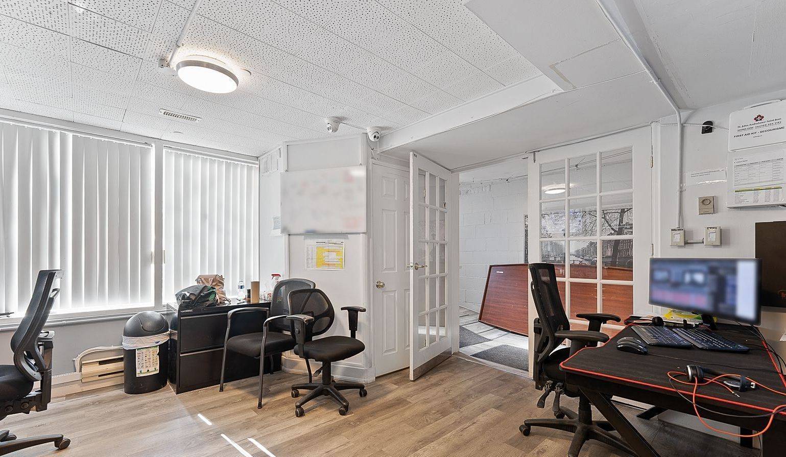 Mississauga, ON L5G 2T4,20 Stavebank RD #100