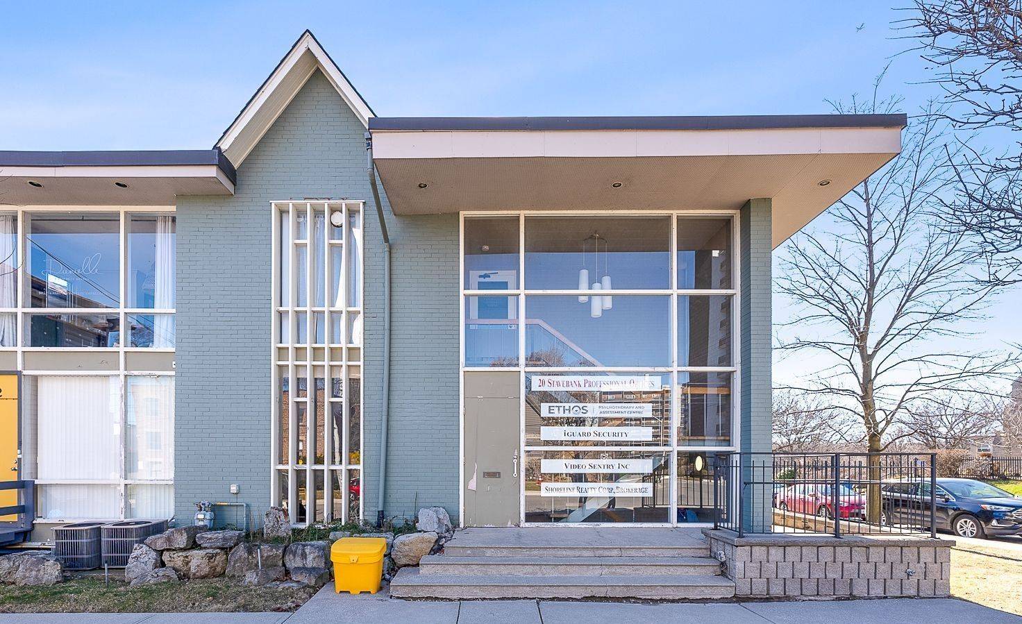 Mississauga, ON L5G 2T4,20 Stavebank RD #100