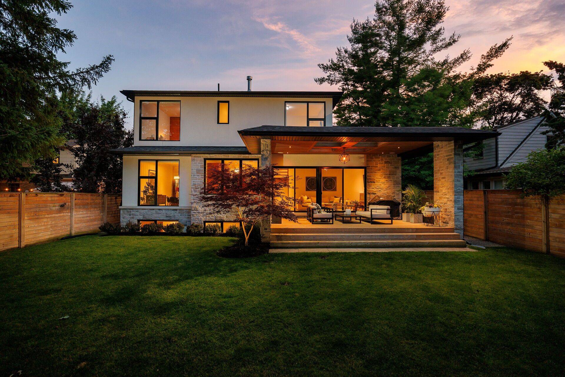 Mississauga, ON L4Y 1T7,2121 Harvest DR