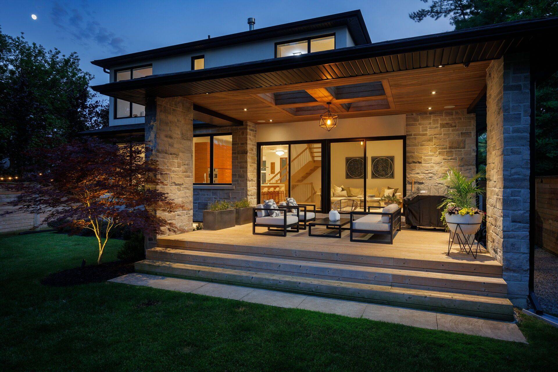 Mississauga, ON L4Y 1T7,2121 Harvest DR