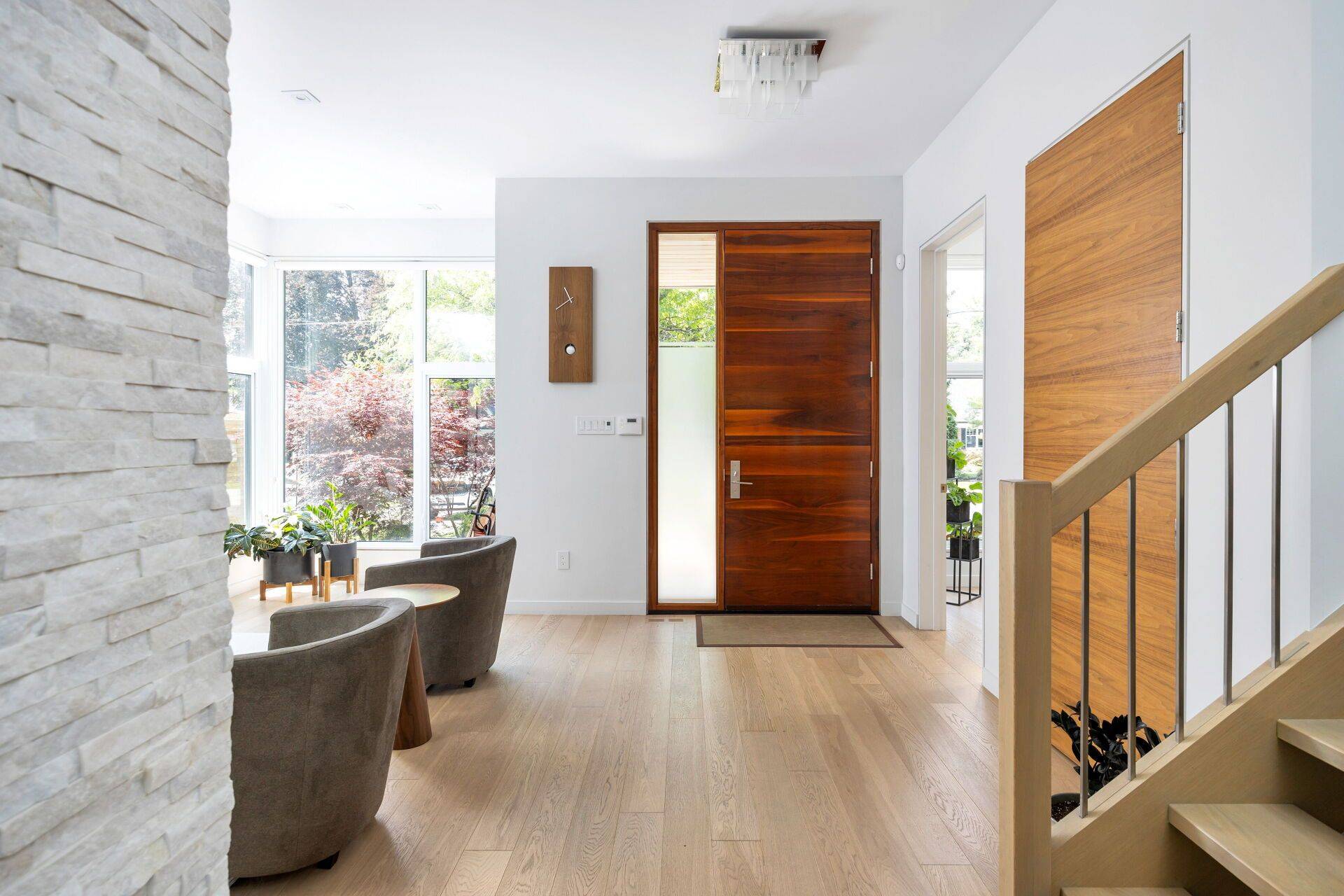 Mississauga, ON L4Y 1T7,2121 Harvest DR