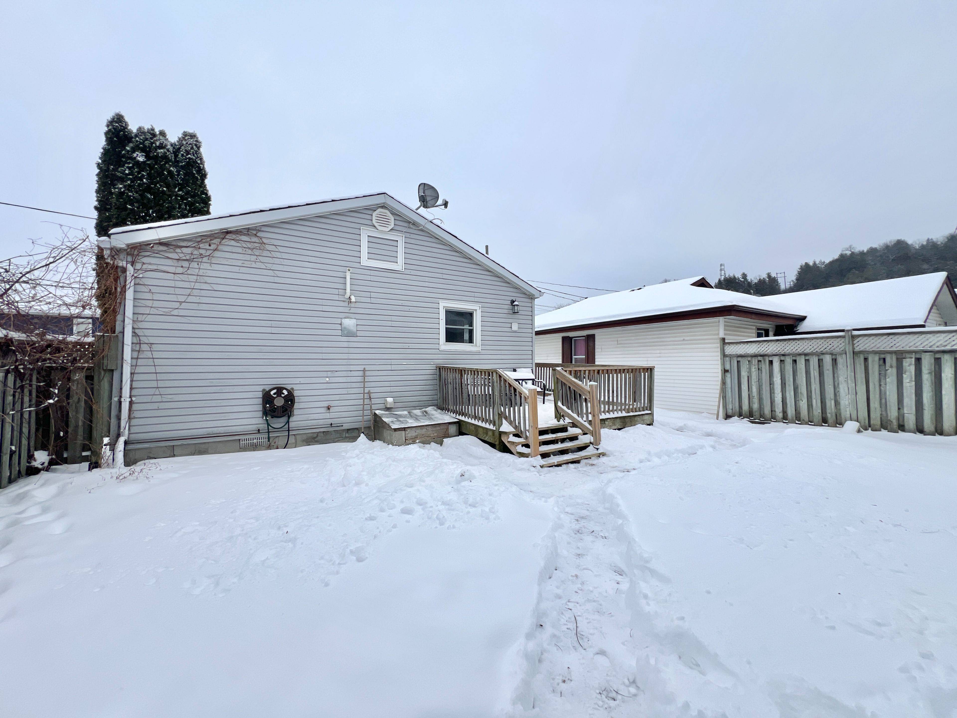 Quinte West, ON K8V 4E3,50 Bentinck ST