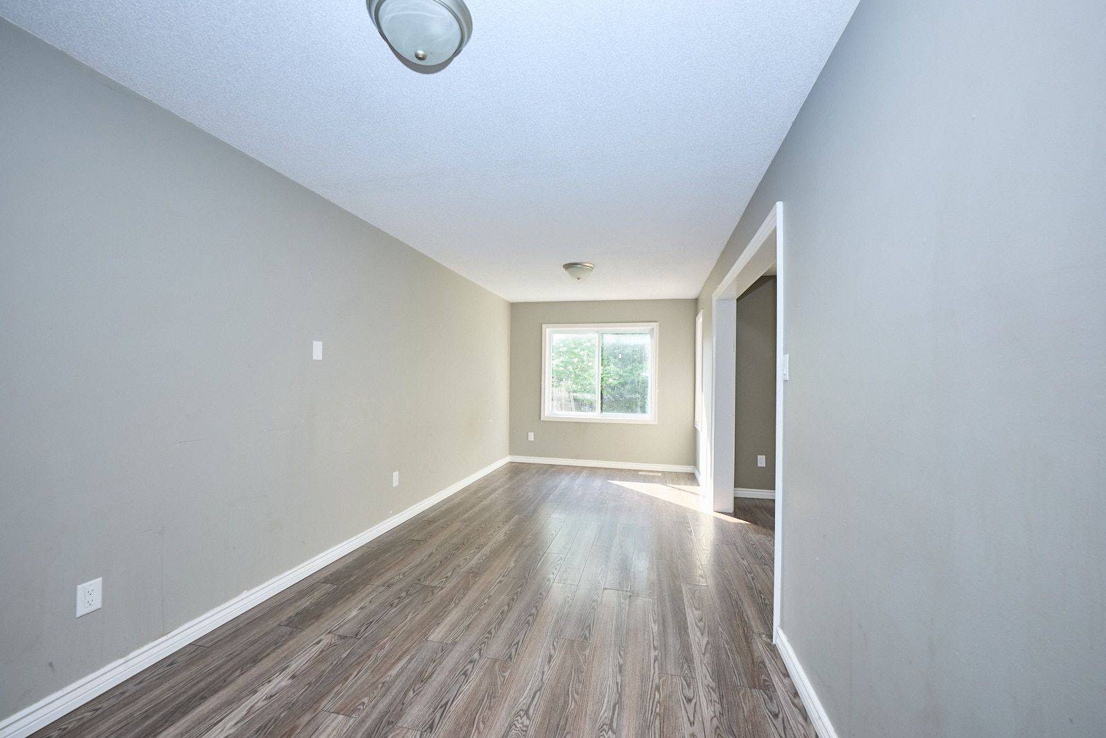 Thorold, ON L2V 5B1,14 Buss CT