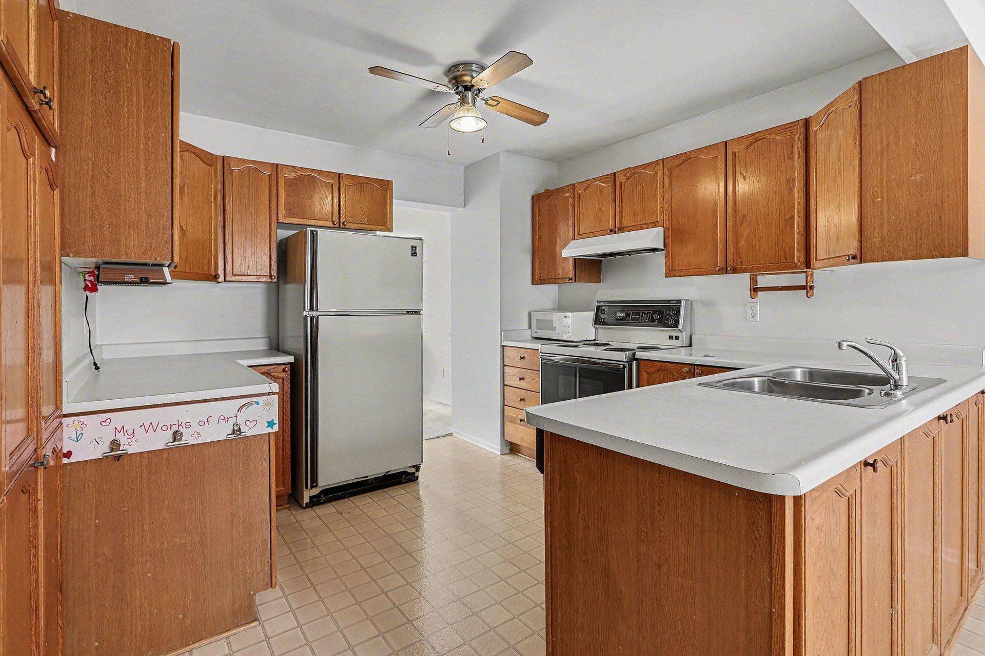 Orleans - Cumberland And Area, ON K1E 3V4,1970 Wildflower DR