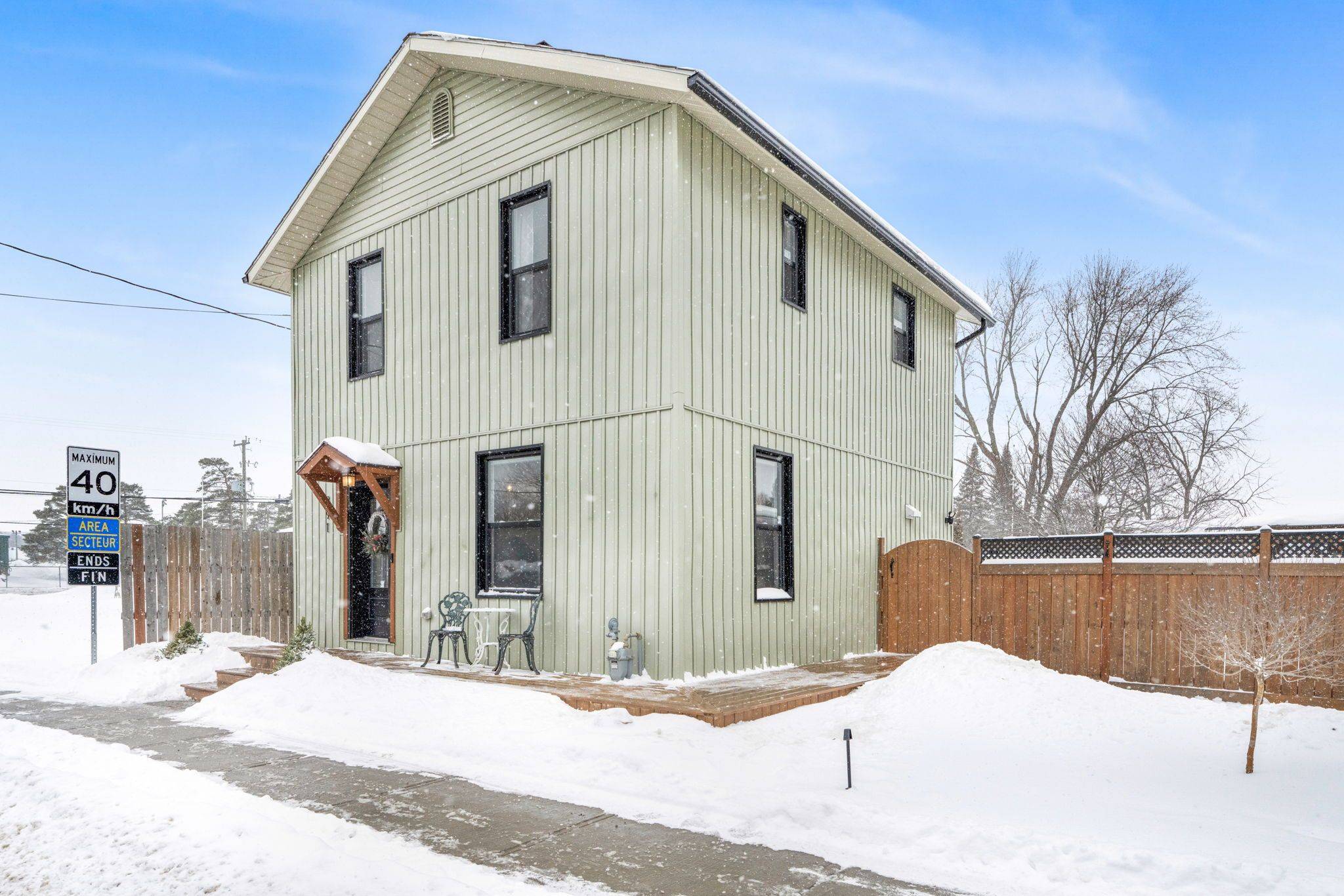 Russell, ON K4R 1B3,291 Maple ST