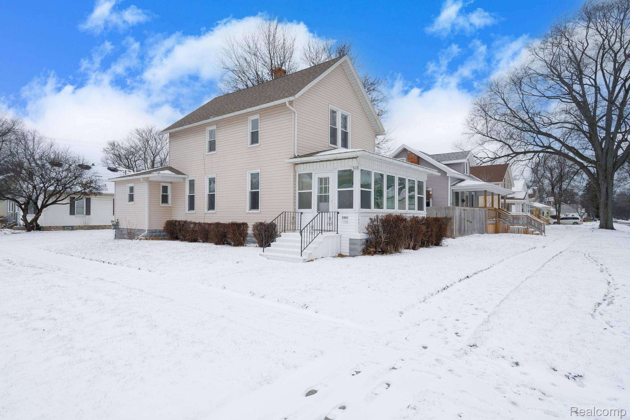 Port Huron, MI 48060,2401 Walnut ST