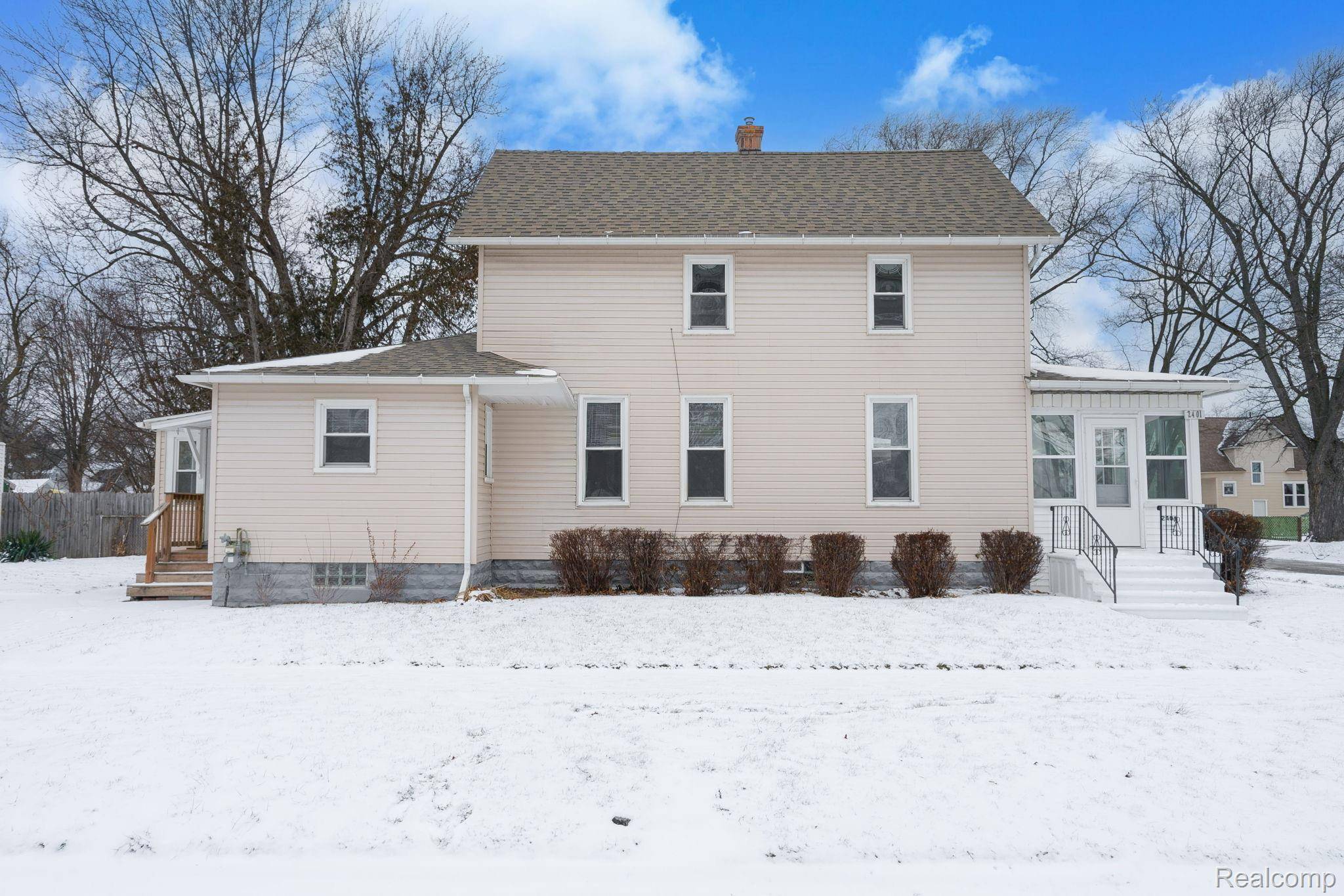 Port Huron, MI 48060,2401 Walnut ST