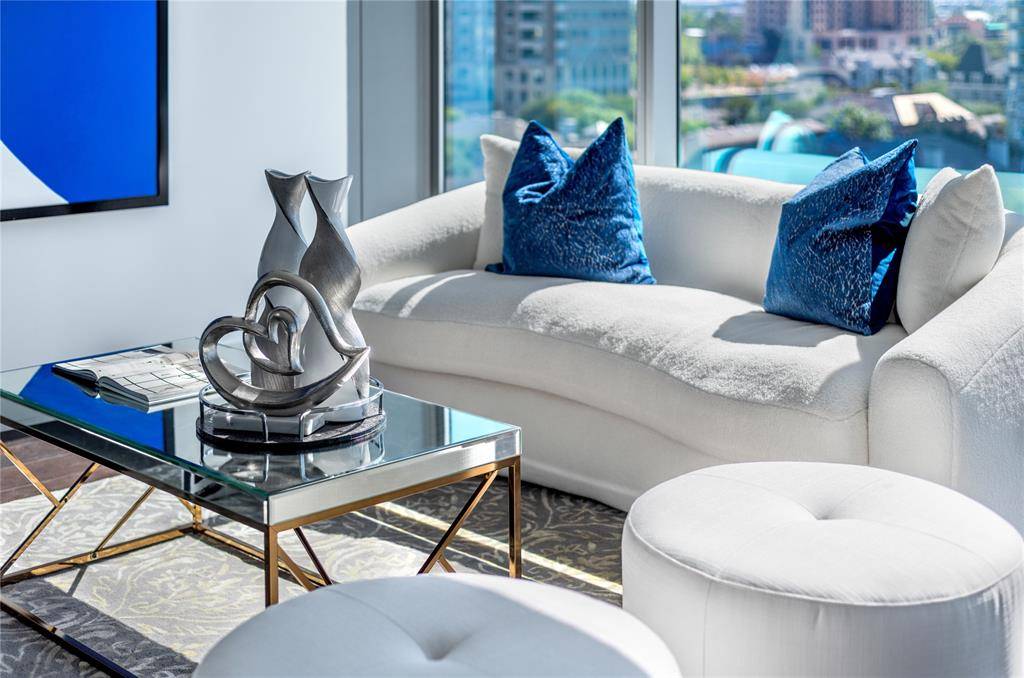 Dallas, TX 75201,3130 N Harwood Street #1701