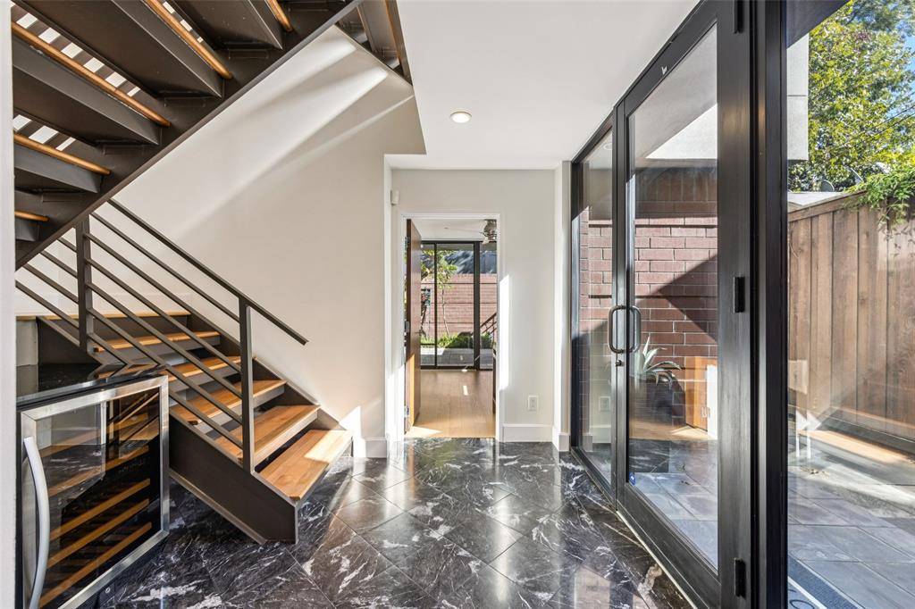 Dallas, TX 75219,4420 Holland Avenue #A